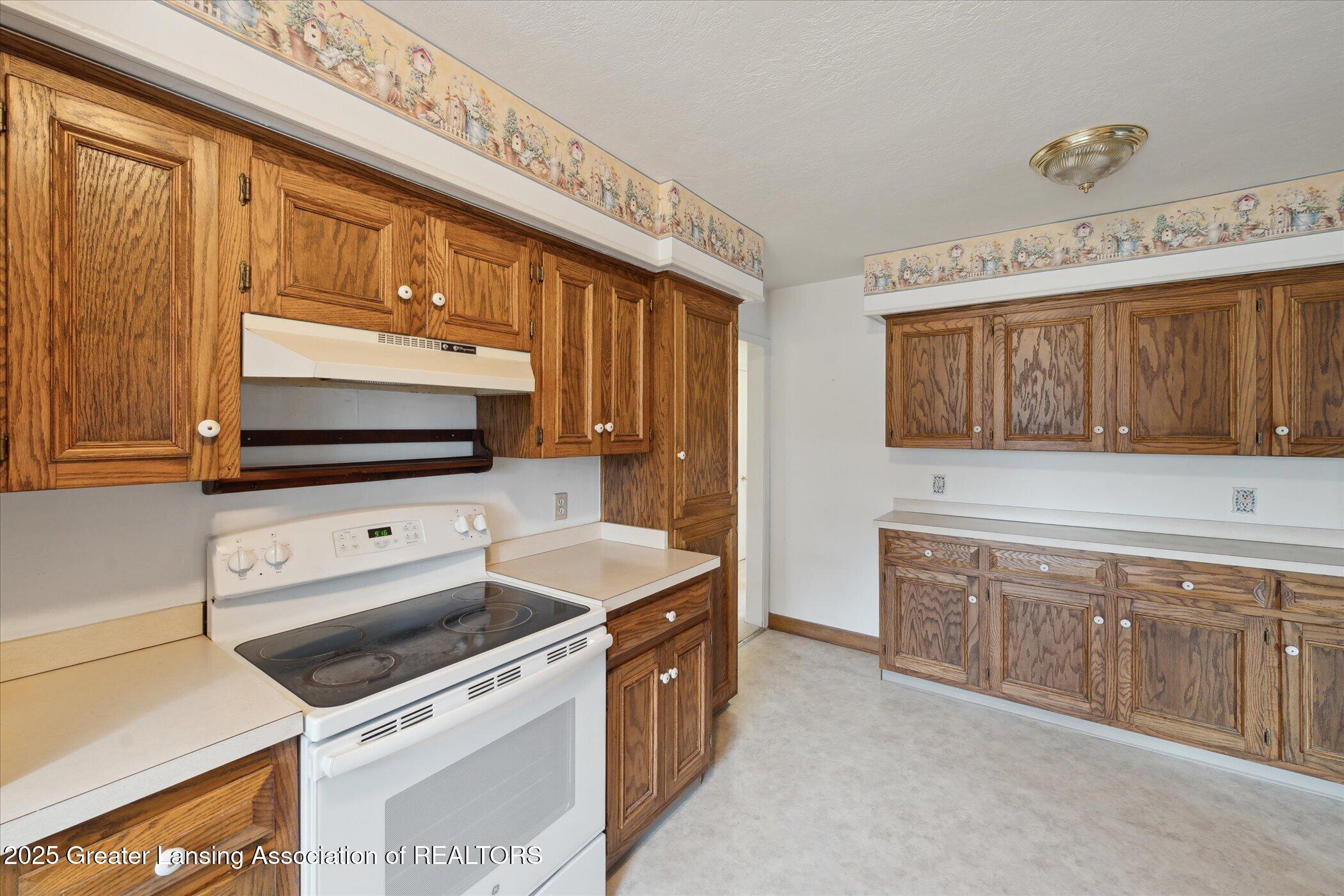 Eaton Rapids, Michigan 48827, United States, 3 Bedrooms Bedrooms, ,2 BathroomsBathrooms,Residential,Active,95404