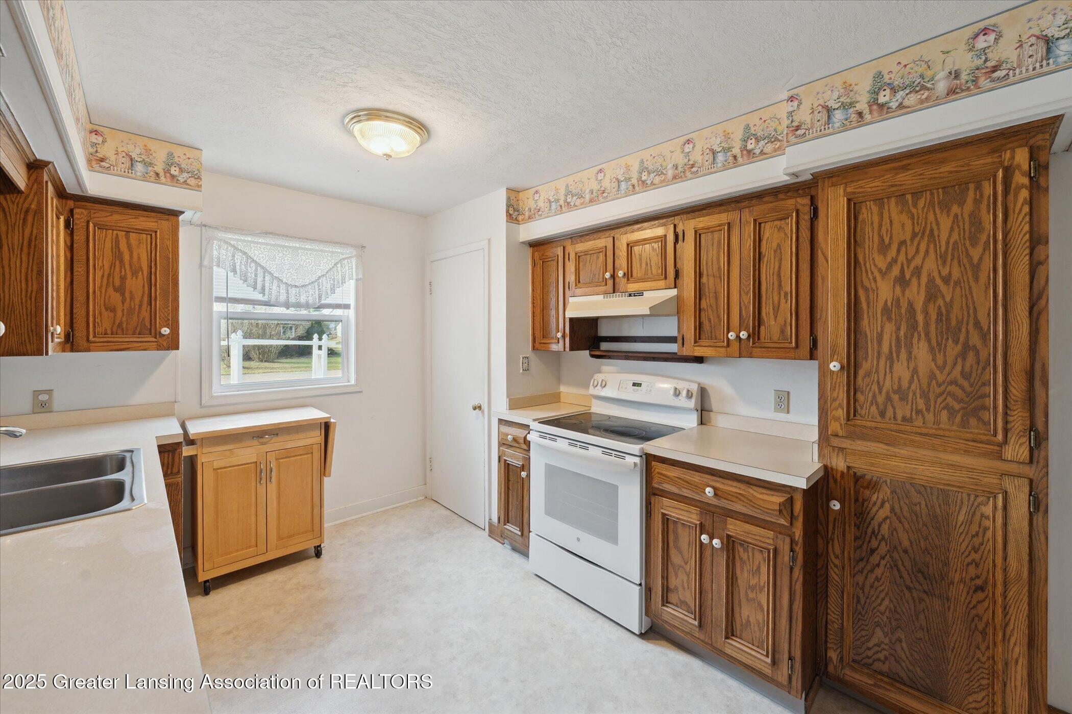 Eaton Rapids, Michigan 48827, United States, 3 Bedrooms Bedrooms, ,2 BathroomsBathrooms,Residential,Active,95404