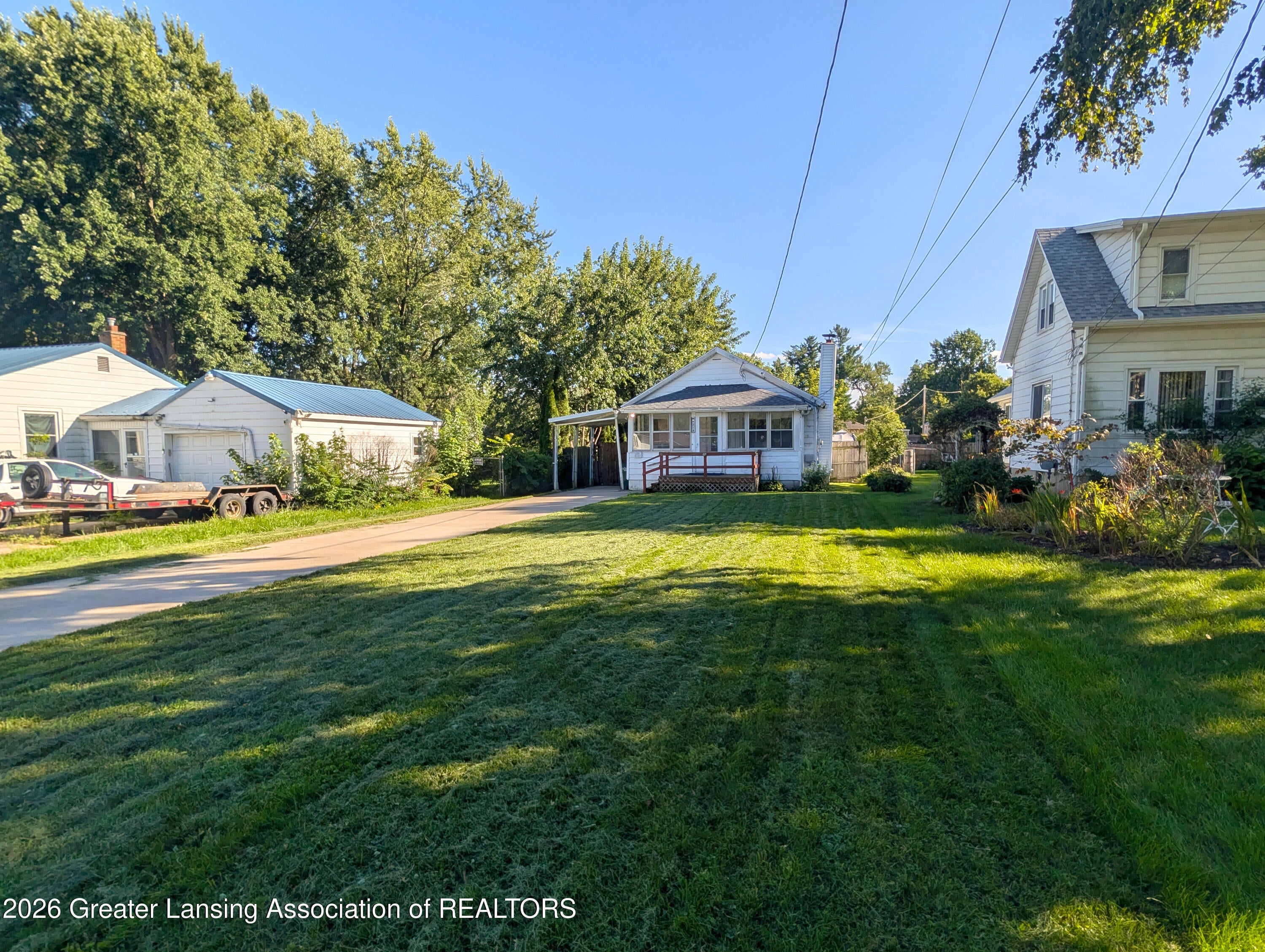 226 E Jackson Street - Photo 3