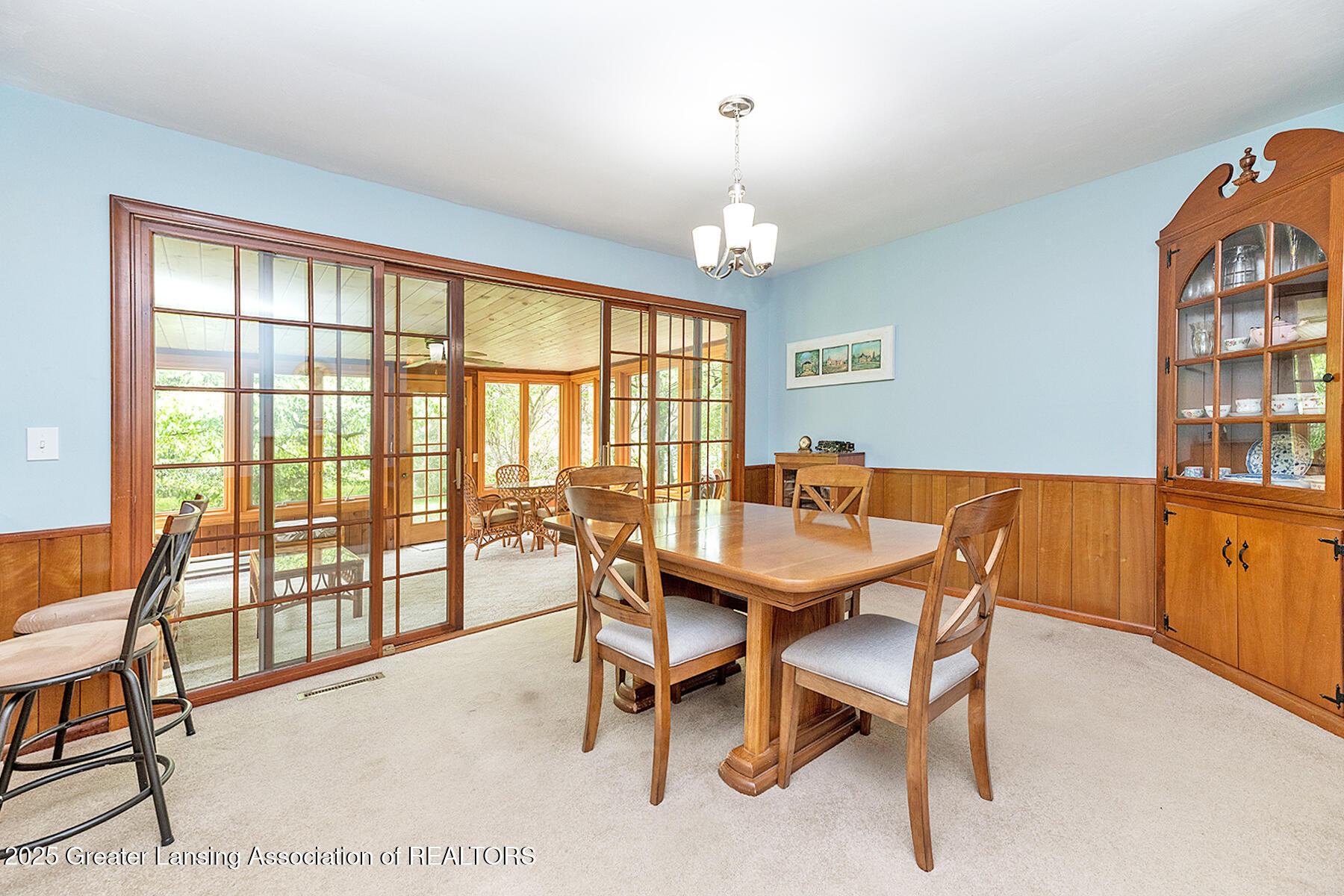 Okemos, Michigan 48864, United States, 3 Bedrooms Bedrooms, ,2 BathroomsBathrooms,Residential,Pending,130135