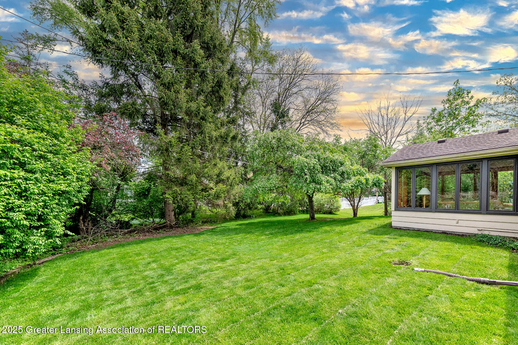 Okemos, Michigan 48864, United States, 3 Bedrooms Bedrooms, ,2 BathroomsBathrooms,Residential,Pending,130135