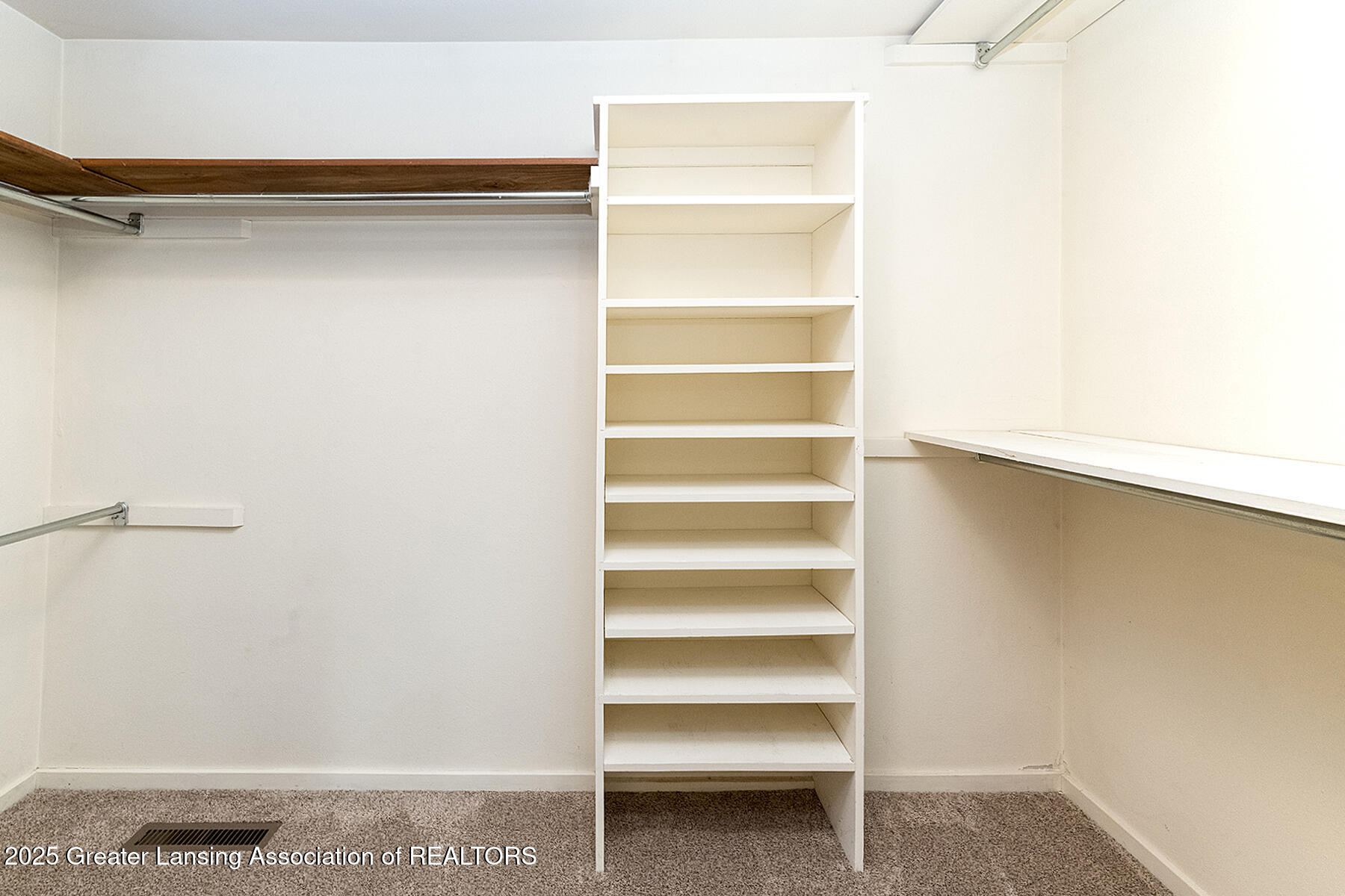 East Lansing, Michigan 48823, United States, 2 Bedrooms Bedrooms, ,2 BathroomsBathrooms,Residential,Active,90552