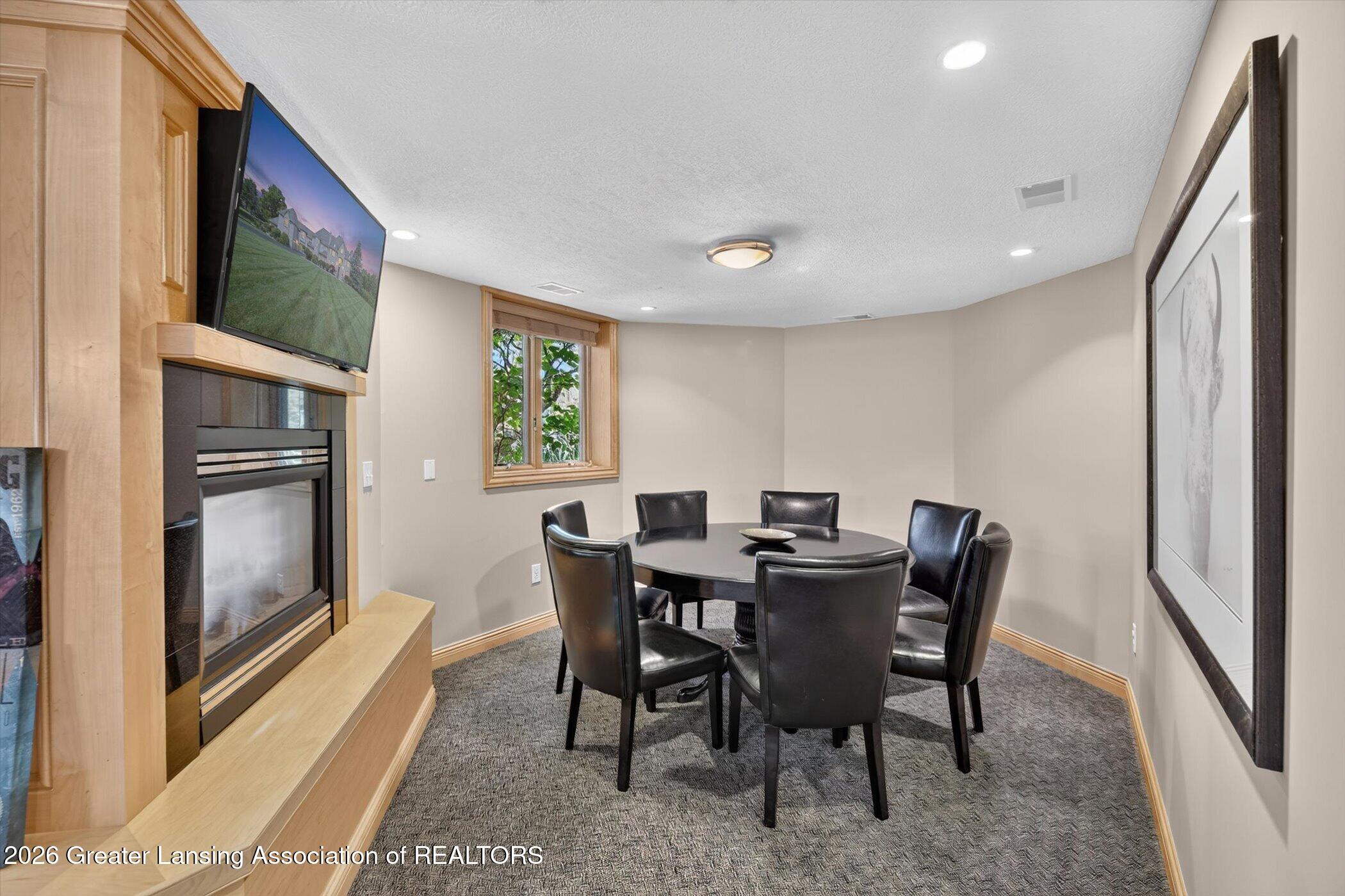 3945 Turnberry Ln, Okemos, MI, 48864, USA, 6 Bedrooms Bedrooms, ,7 BathroomsBathrooms,Residential,Active,3945 Turnberry Ln,296670