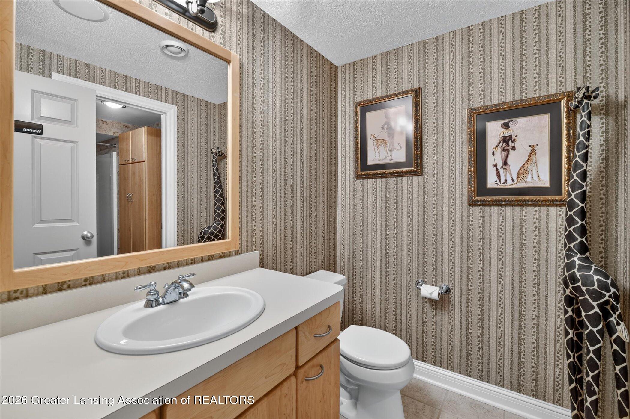 3945 Turnberry Ln, Okemos, MI, 48864, USA, 6 Bedrooms Bedrooms, ,7 BathroomsBathrooms,Residential,Active,3945 Turnberry Ln,296670