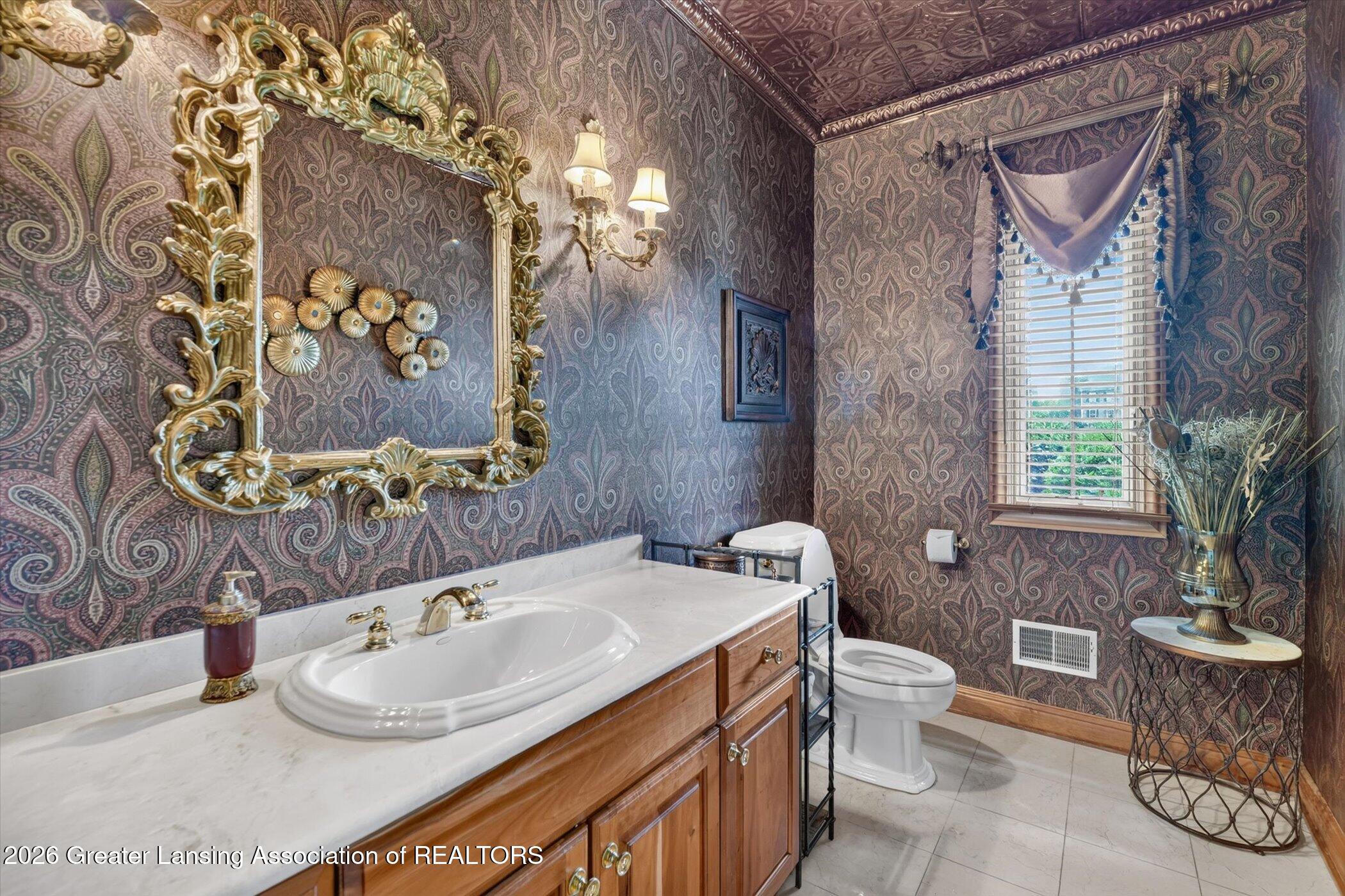 3945 Turnberry Ln, Okemos, MI, 48864, USA, 6 Bedrooms Bedrooms, ,7 BathroomsBathrooms,Residential,Active,3945 Turnberry Ln,296670
