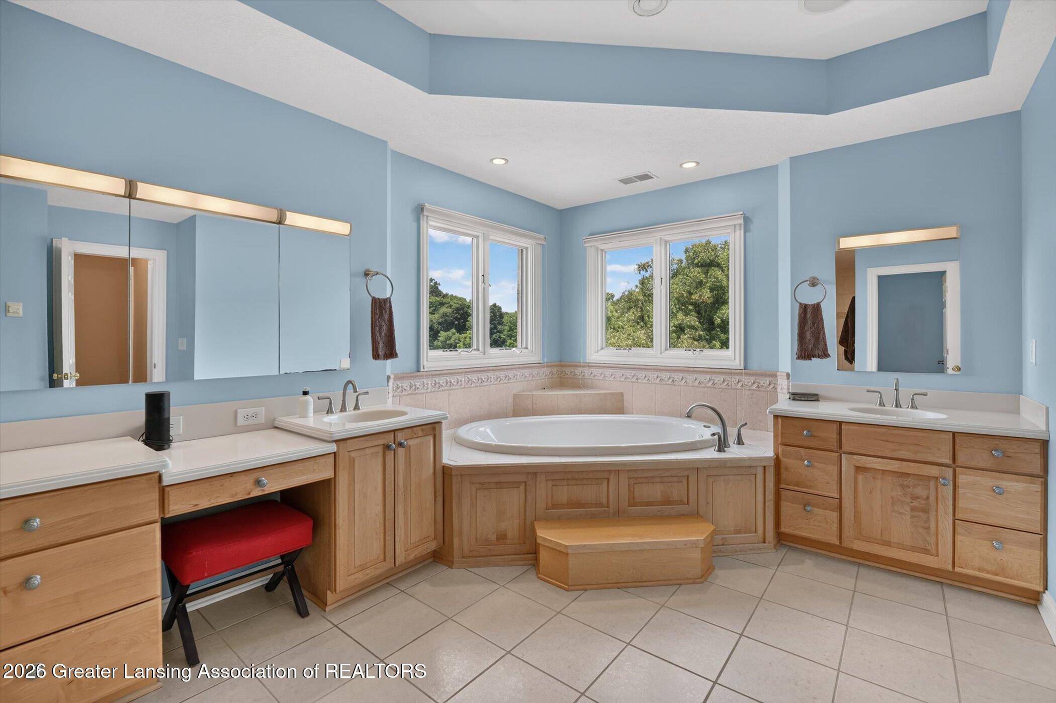 3945 Turnberry Ln, Okemos, MI, 48864, USA, 6 Bedrooms Bedrooms, ,7 BathroomsBathrooms,Residential,Active,3945 Turnberry Ln,296670