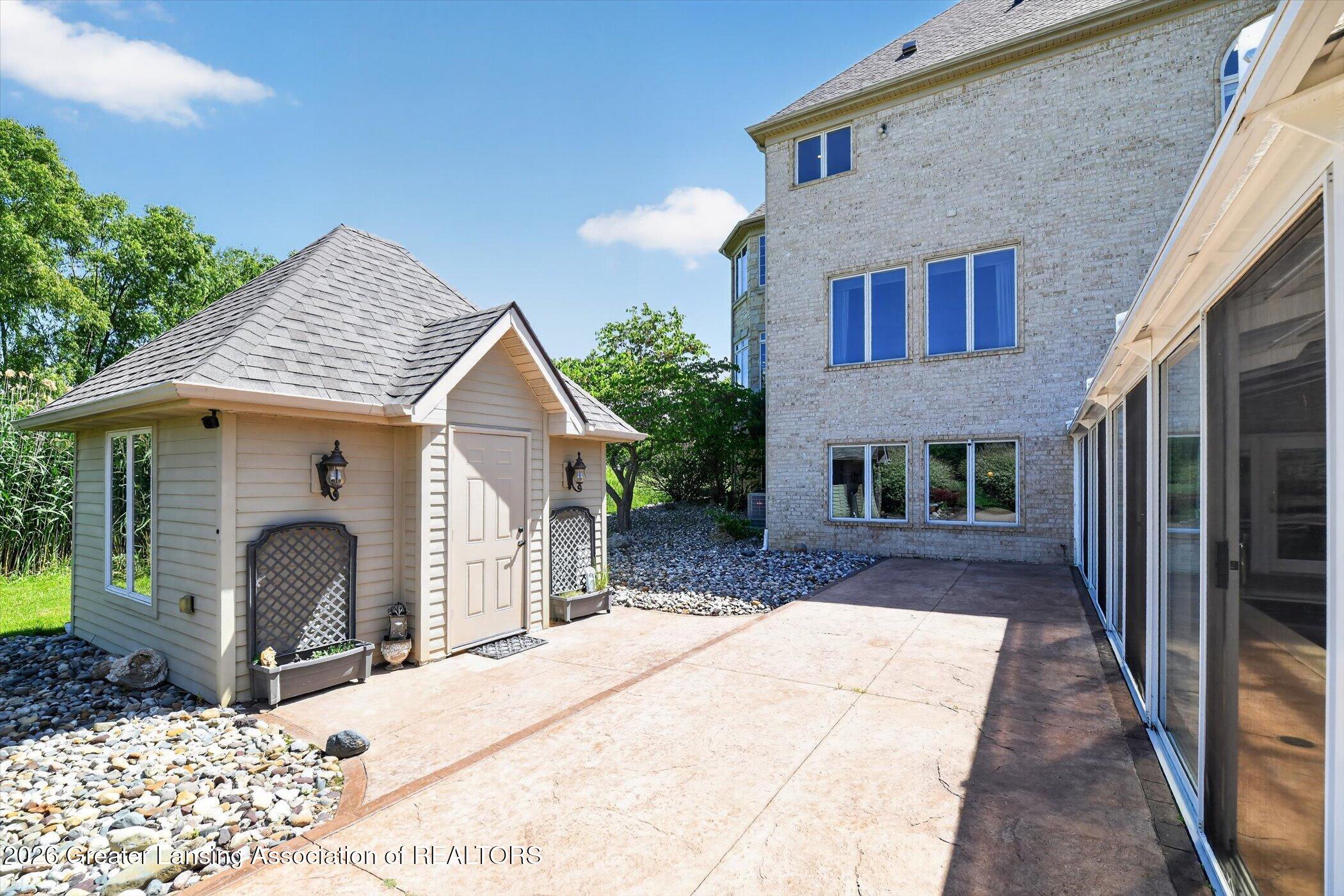 3945 Turnberry Ln, Okemos, MI, 48864, USA, 6 Bedrooms Bedrooms, ,7 BathroomsBathrooms,Residential,Active,3945 Turnberry Ln,296670