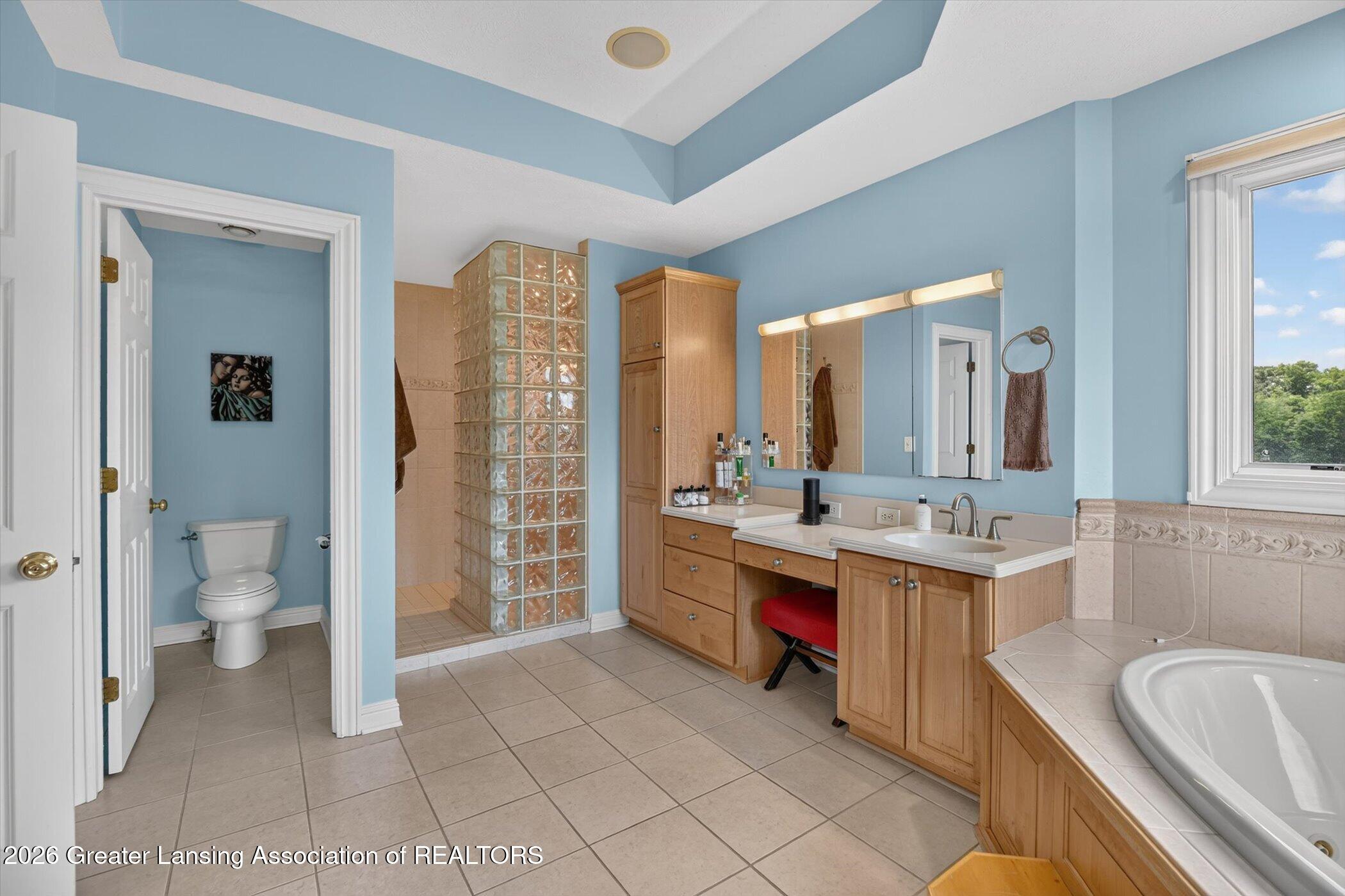 3945 Turnberry Ln, Okemos, MI, 48864, USA, 6 Bedrooms Bedrooms, ,7 BathroomsBathrooms,Residential,Active,3945 Turnberry Ln,296670