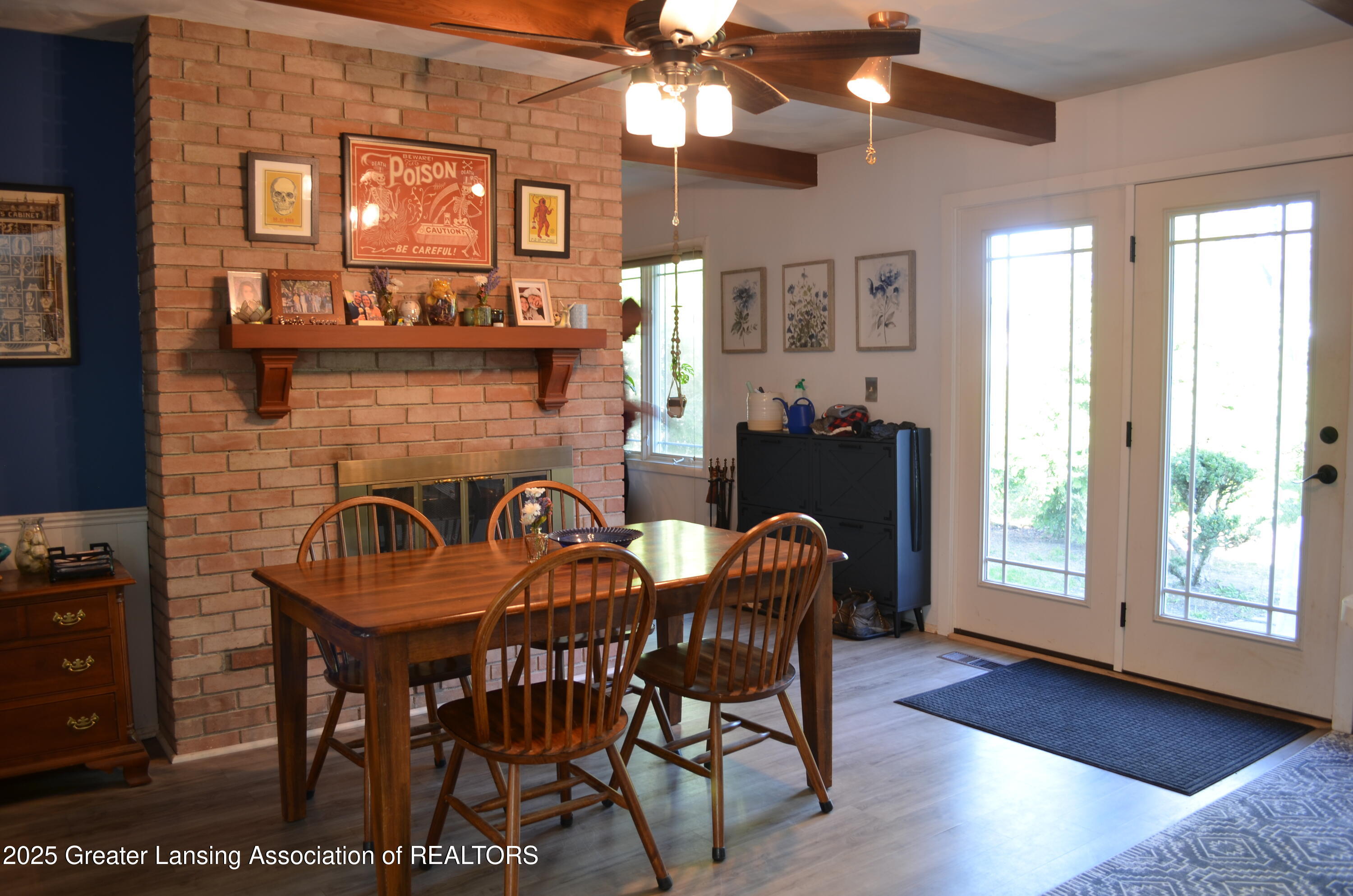 East Lansing, Michigan 48823, United States, 3 Bedrooms Bedrooms, ,2 BathroomsBathrooms,Residential,Pending,111960