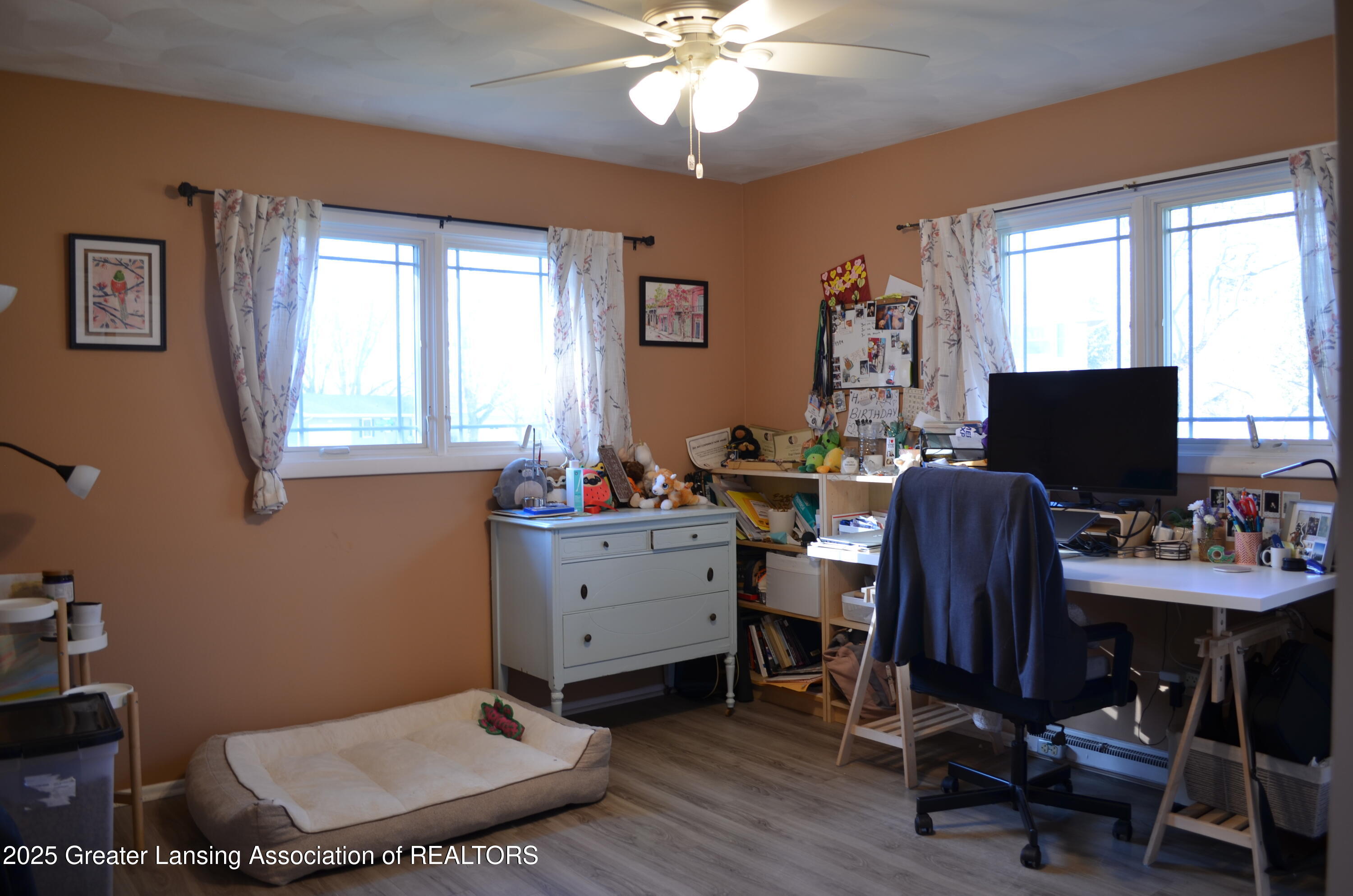 East Lansing, Michigan 48823, United States, 3 Bedrooms Bedrooms, ,2 BathroomsBathrooms,Residential,Pending,111960