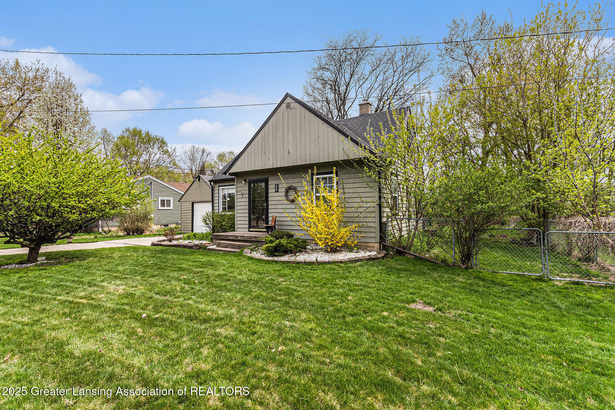 East Lansing, Michigan 48823, United States, 3 Bedrooms Bedrooms, ,1 BathroomBathrooms,Residential,Active,118220