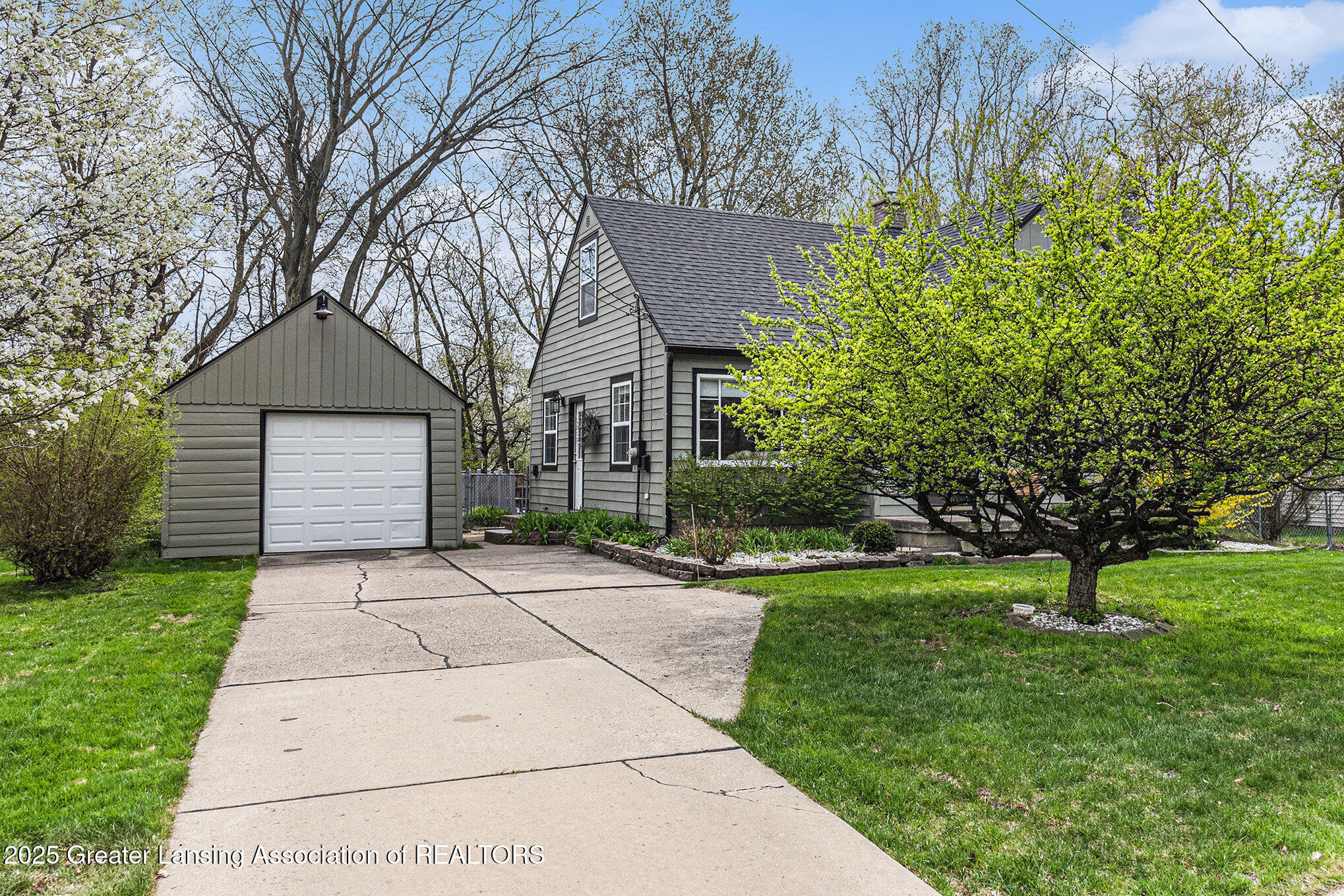 East Lansing, Michigan 48823, United States, 3 Bedrooms Bedrooms, ,1 BathroomBathrooms,Residential,Active,118220