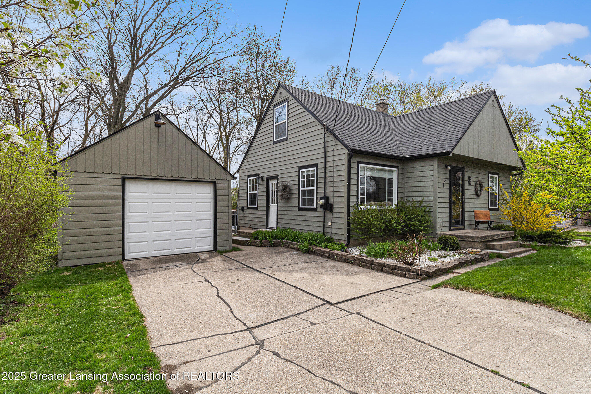 East Lansing, Michigan 48823, United States, 3 Bedrooms Bedrooms, ,1 BathroomBathrooms,Residential,Active,118220