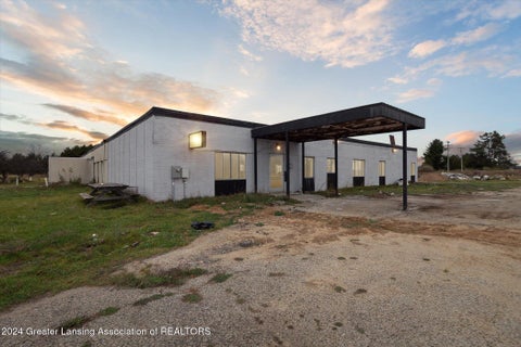 Photo for 1131 E Edmore Road
