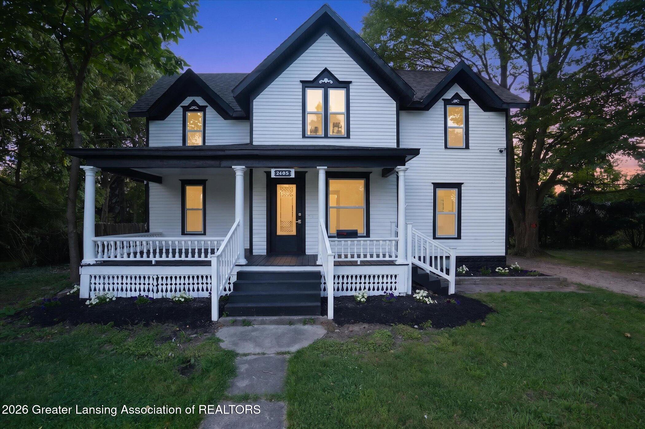 2405 N Grand River Avenue