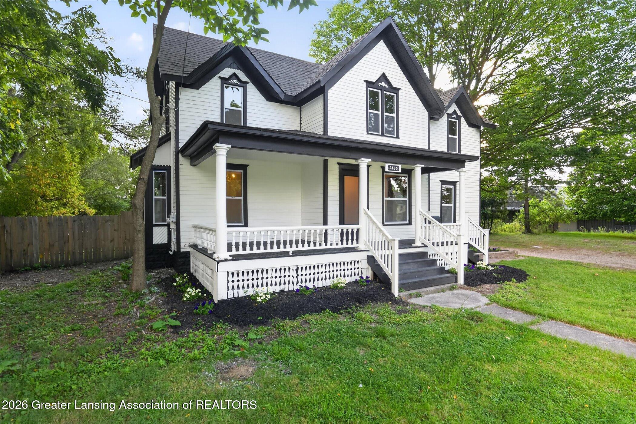 2405 N Grand River Avenue