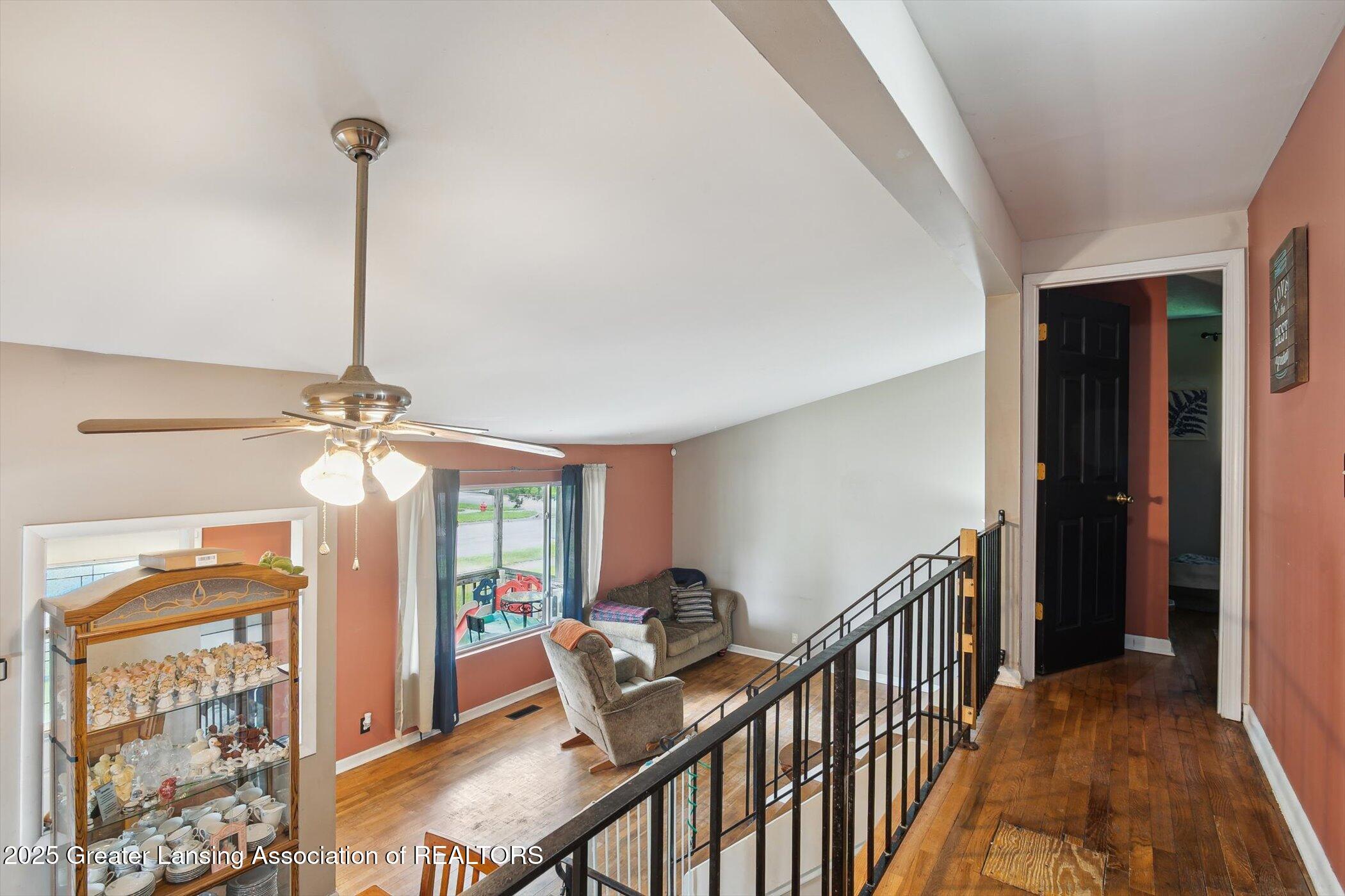 Lansing, Michigan 48910, United States, 3 Bedrooms Bedrooms, ,1 BathroomBathrooms,Residential,Pending,139737