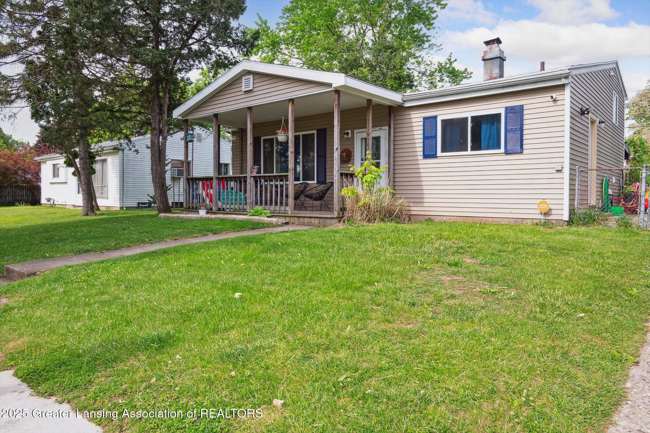 Lansing, Michigan 48910, United States, 3 Bedrooms Bedrooms, ,1 BathroomBathrooms,Residential,Pending,139737