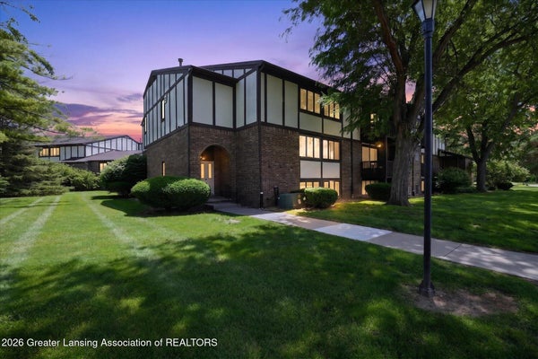 6150 COBBLERS DR APT 104, EAST LANSING, MI 48823 - Image bddcfaece17cc3debbc7cd7b5dedcb32/2390893305