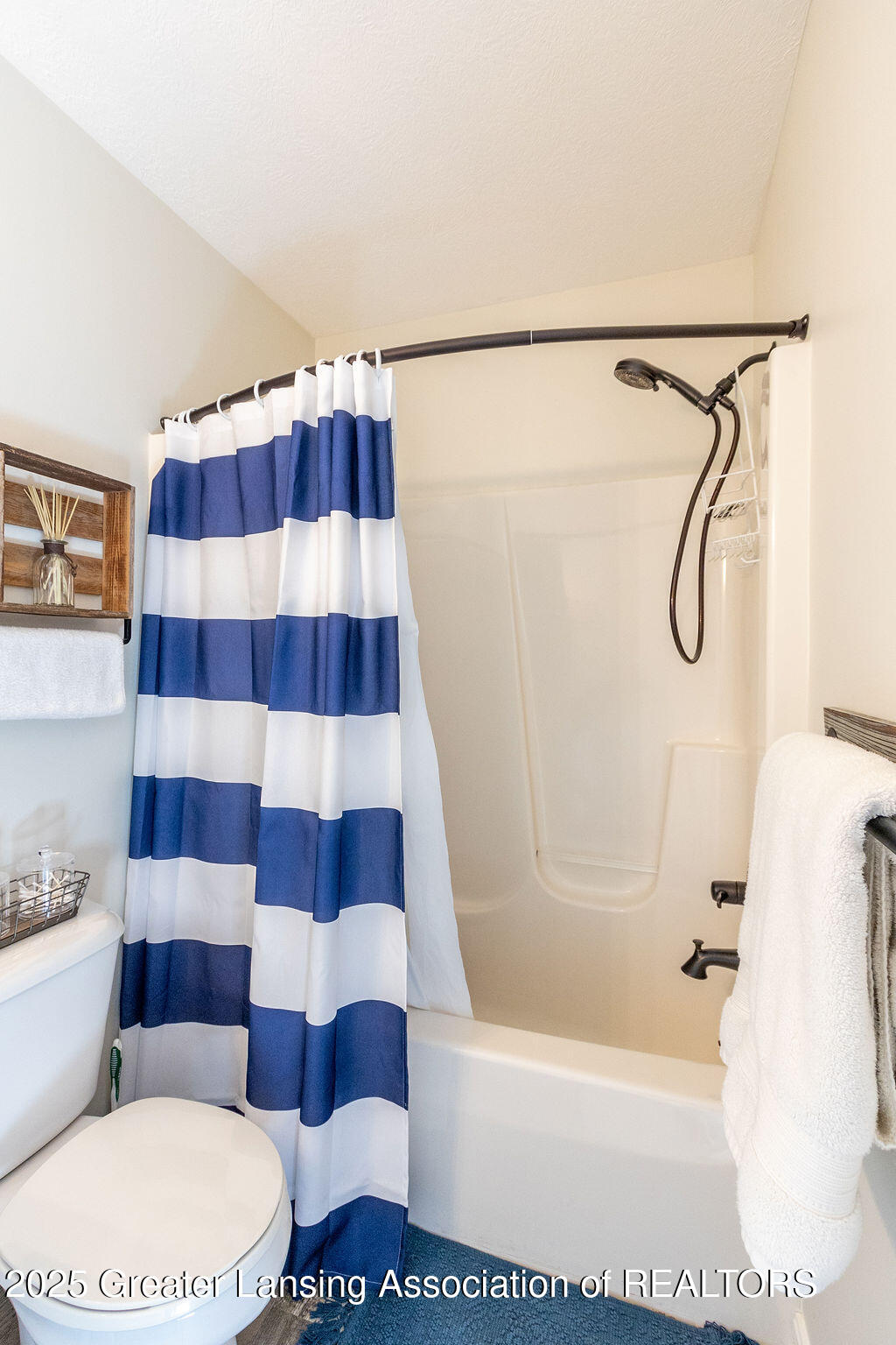 Okemos, Michigan, 48864, United States, 4 Bedrooms Bedrooms, ,5 BathroomsBathrooms,Residential,Active,2052074