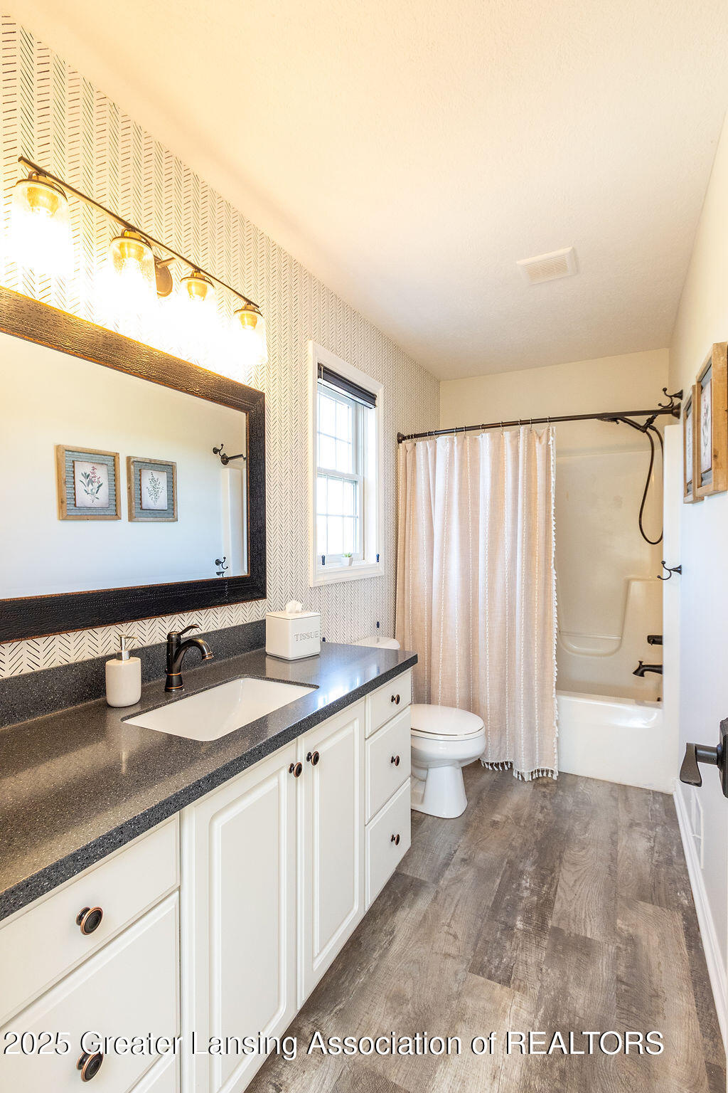Okemos, Michigan, 48864, United States, 4 Bedrooms Bedrooms, ,5 BathroomsBathrooms,Residential,Active,2052074