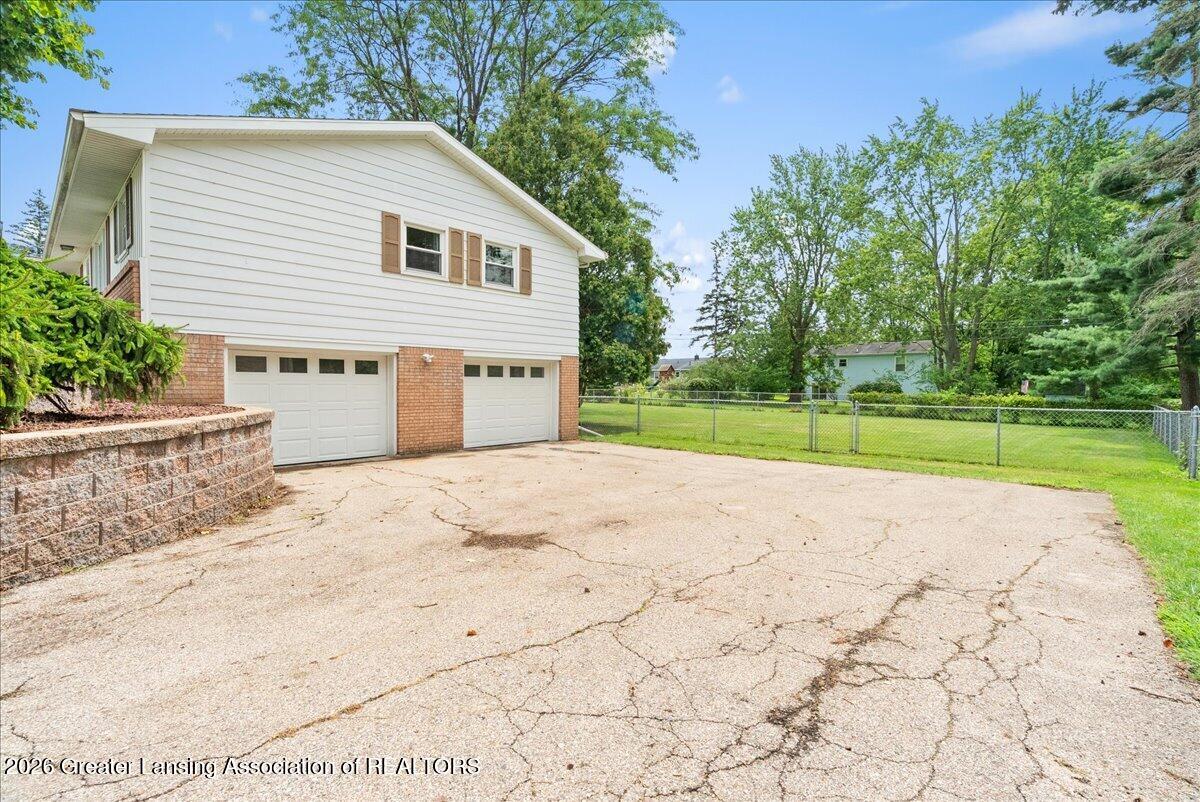 6635 Picketts Way