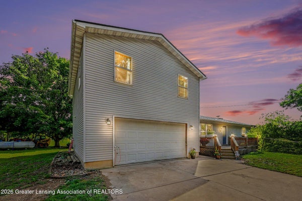 5185 YOUNG RD, BELLEVUE, MI 49021 - Image c3a55b4eb134d0d7c8d601e02fa016af/299258895