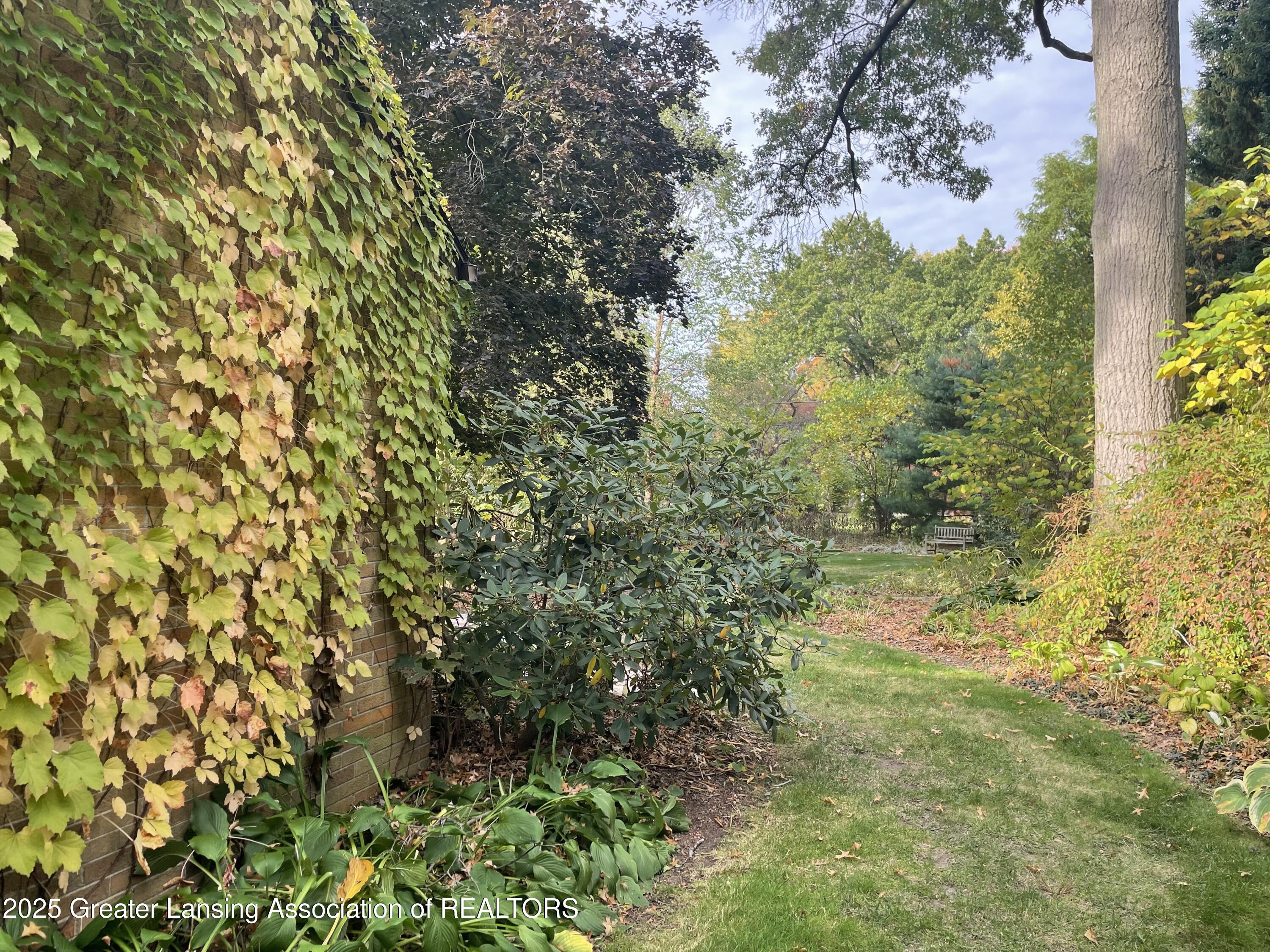 East Lansing, Michigan 48823, United States, 3 Bedrooms Bedrooms, ,3 BathroomsBathrooms,Residential,Coming Soon,235090