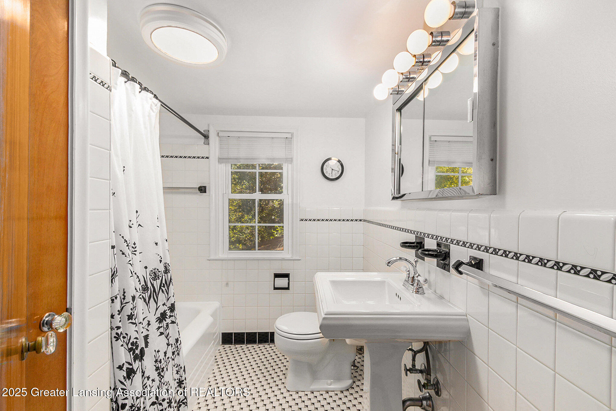 East Lansing, Michigan 48823, United States, 3 Bedrooms Bedrooms, ,3 BathroomsBathrooms,Residential,Coming Soon,235090