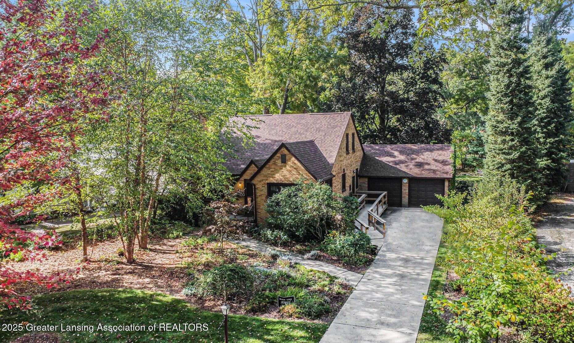 East Lansing, Michigan 48823, United States, 3 Bedrooms Bedrooms, ,3 BathroomsBathrooms,Residential,Coming Soon,235090