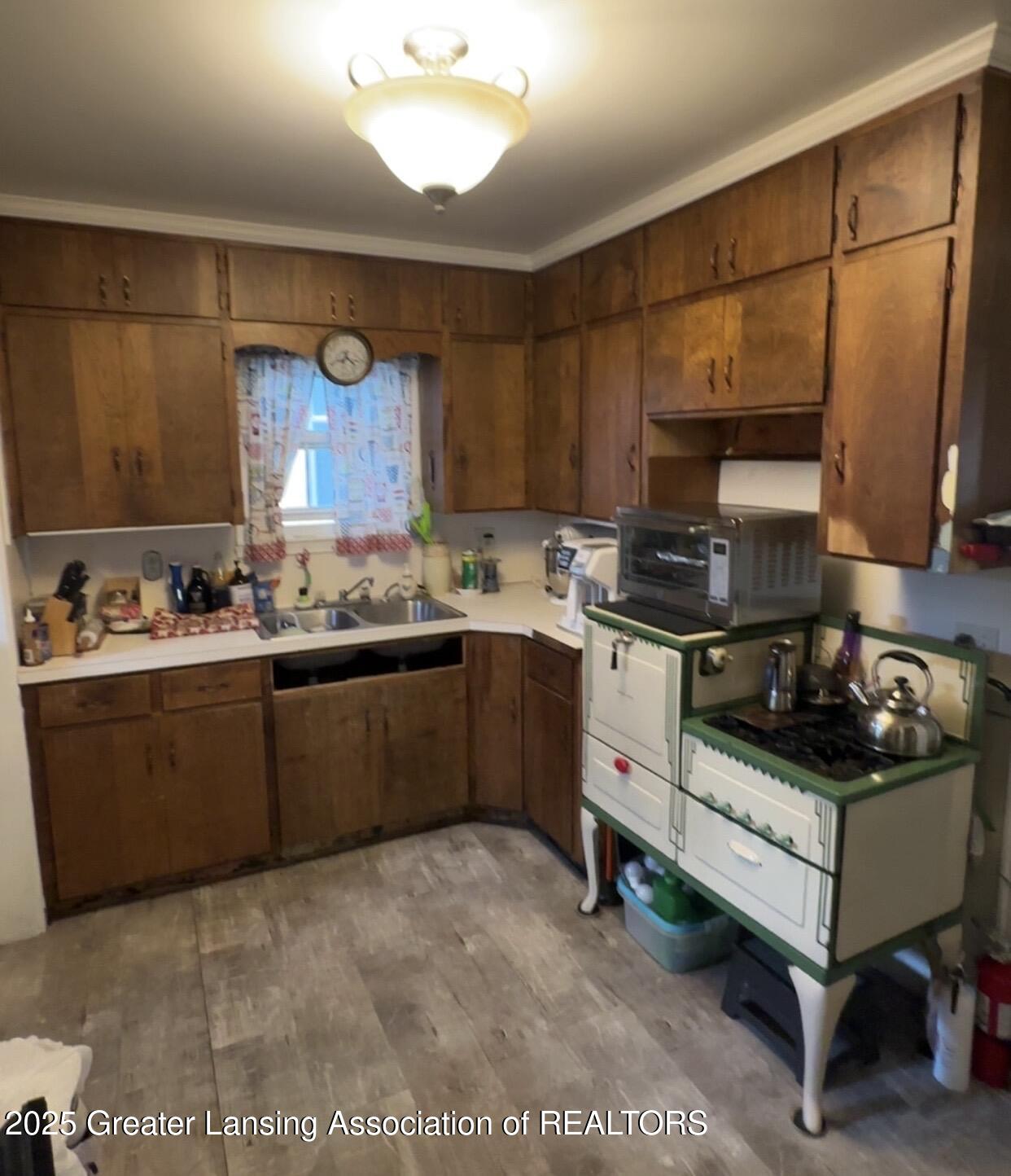 Lansing, Michigan 48915, United States, 3 Bedrooms Bedrooms, ,1 BathroomBathrooms,Residential,Coming Soon,224264