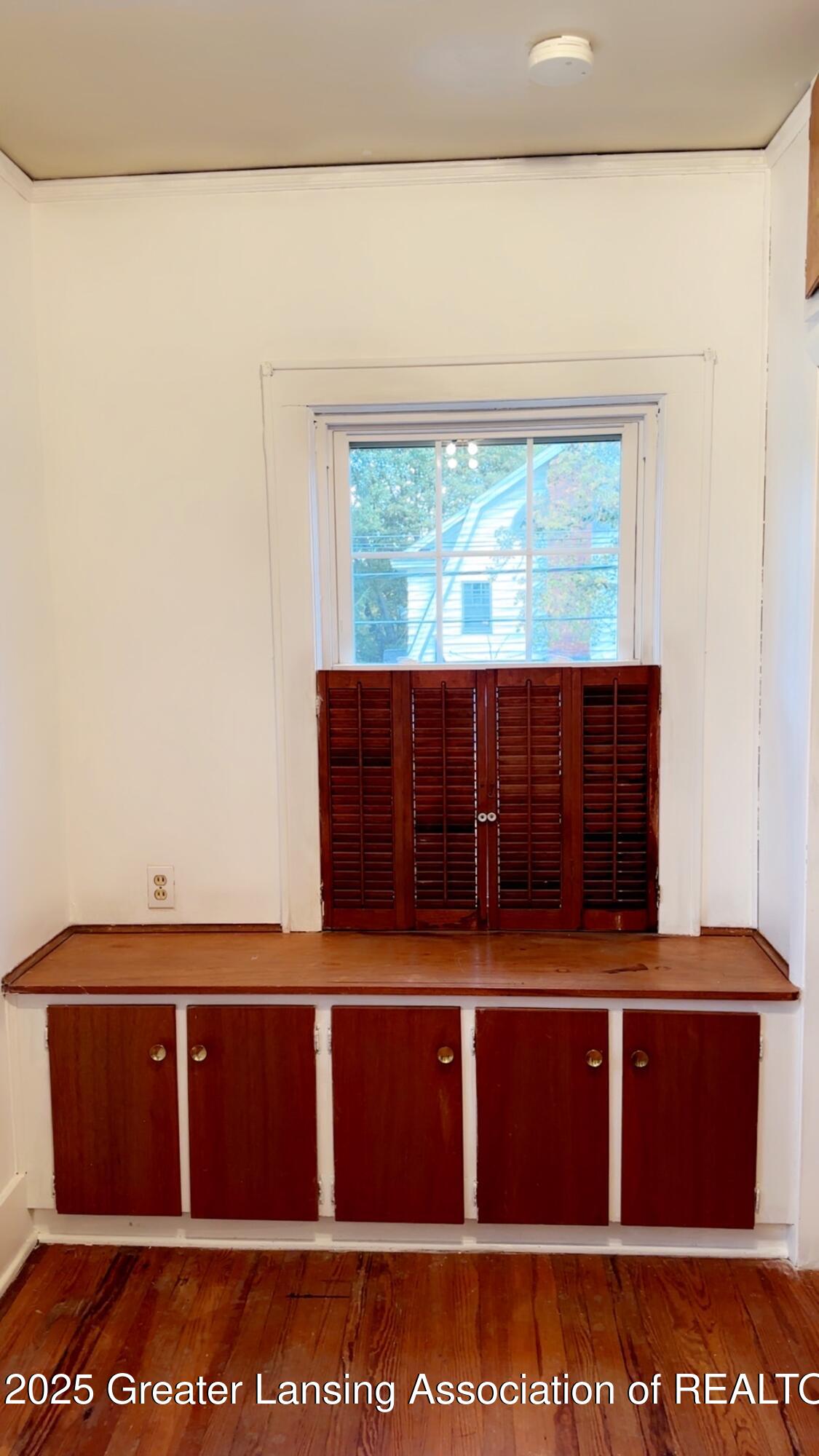 Lansing, Michigan 48915, United States, 3 Bedrooms Bedrooms, ,1 BathroomBathrooms,Residential,Coming Soon,224264