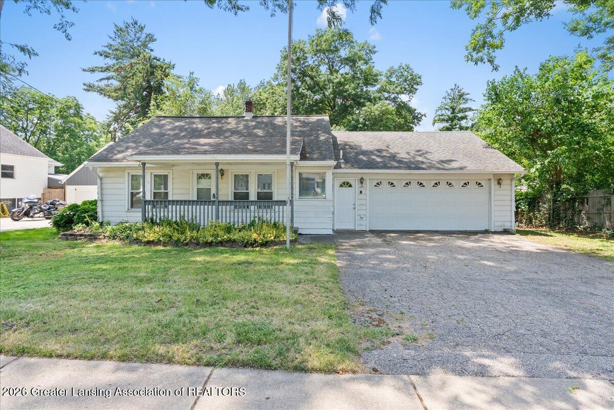 Photo 1 of 33 — 5612 S Washington Avenue, Lansing, MI 48911