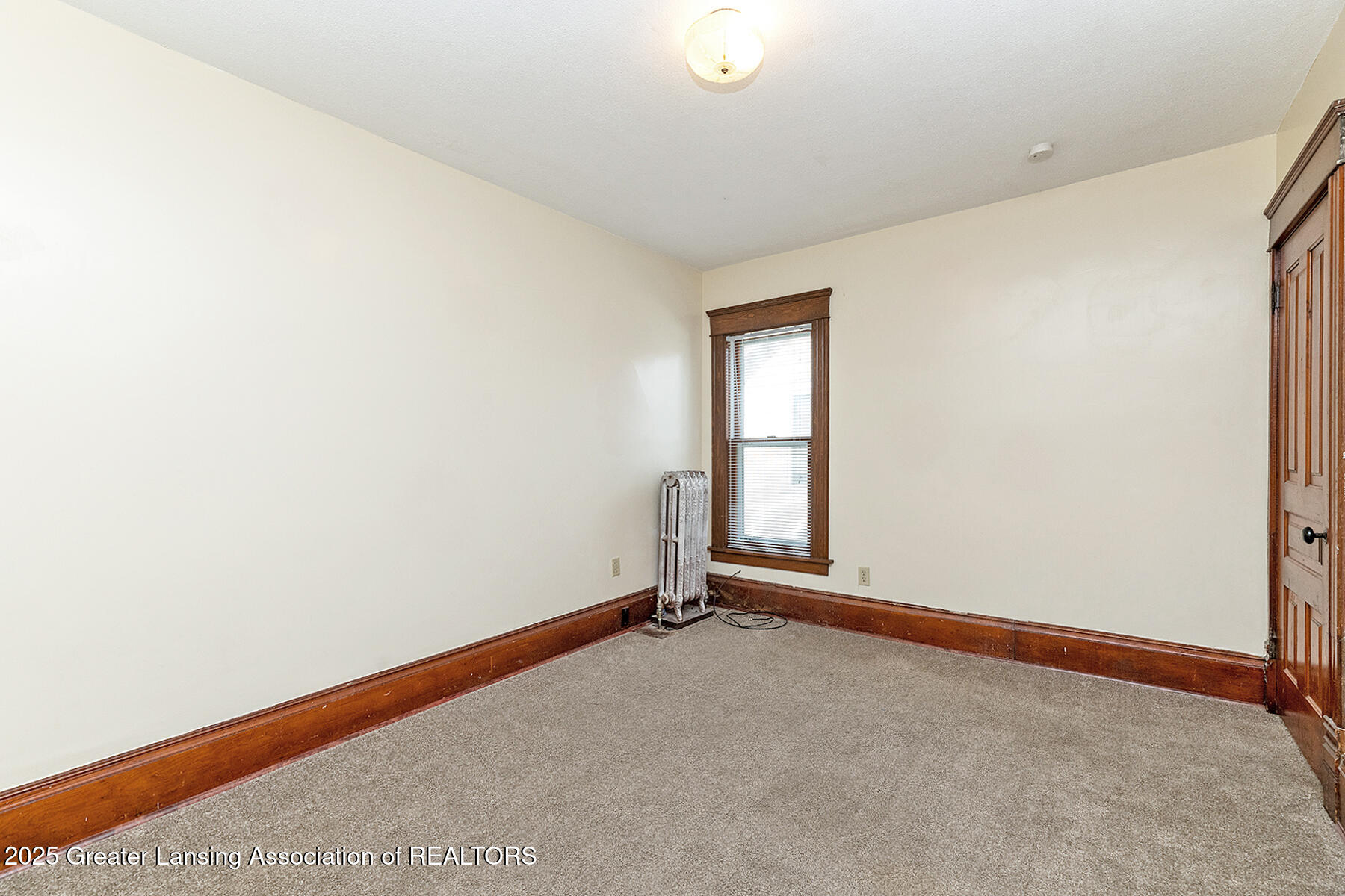 Lansing, Michigan 48915, United States, 4 Bedrooms Bedrooms, ,2 BathroomsBathrooms,Residential,Active,91269