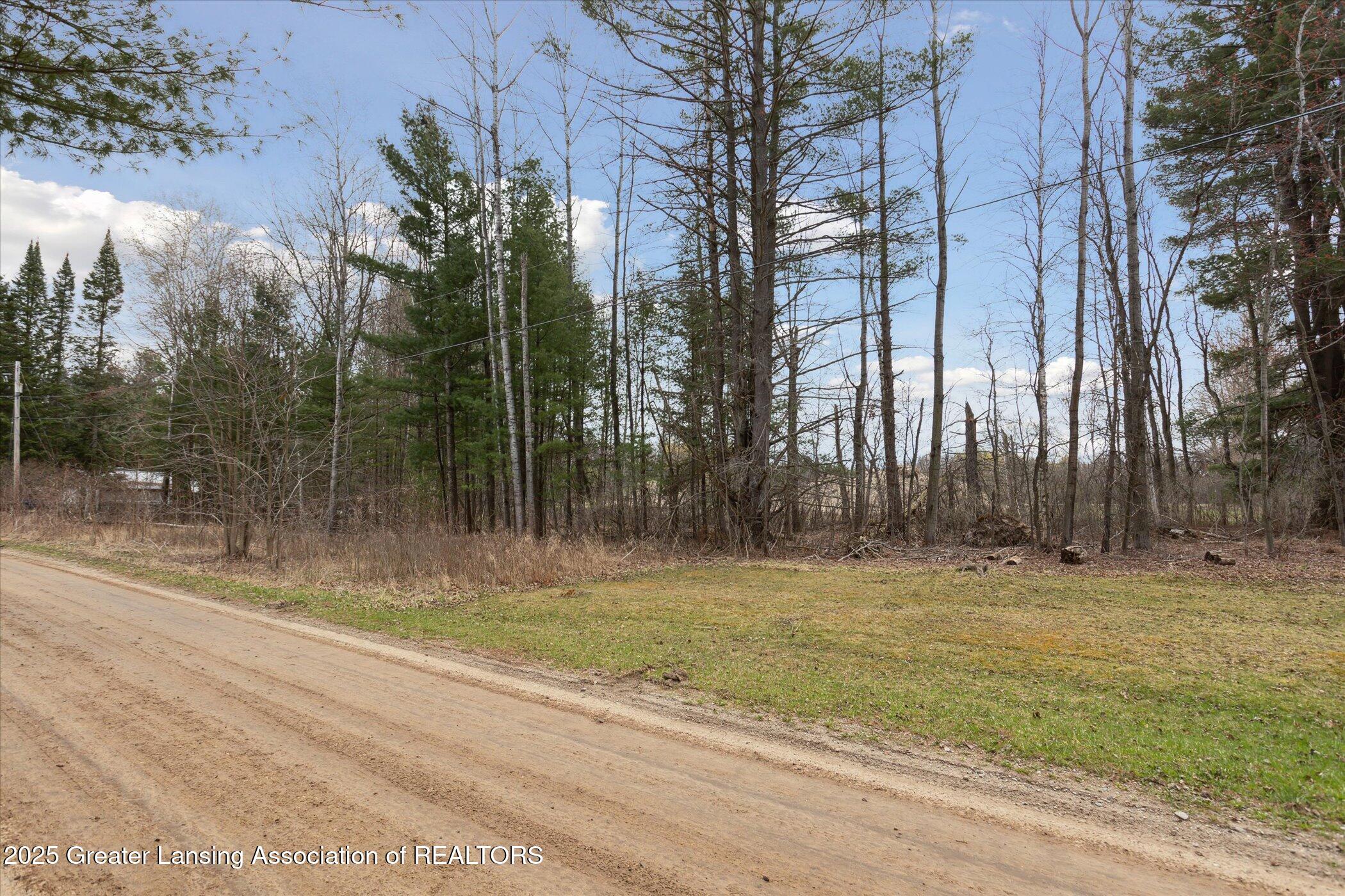 01-5301-Evarts-Dr-Lake-MI-48632-WindowSt