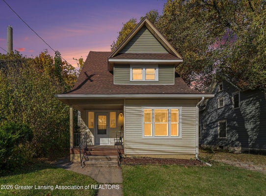 218 WOODLAWN AVE, LANSING, MI 48910 - Image cc07e29759d54d7c754f24c90227f0b3/1929317470