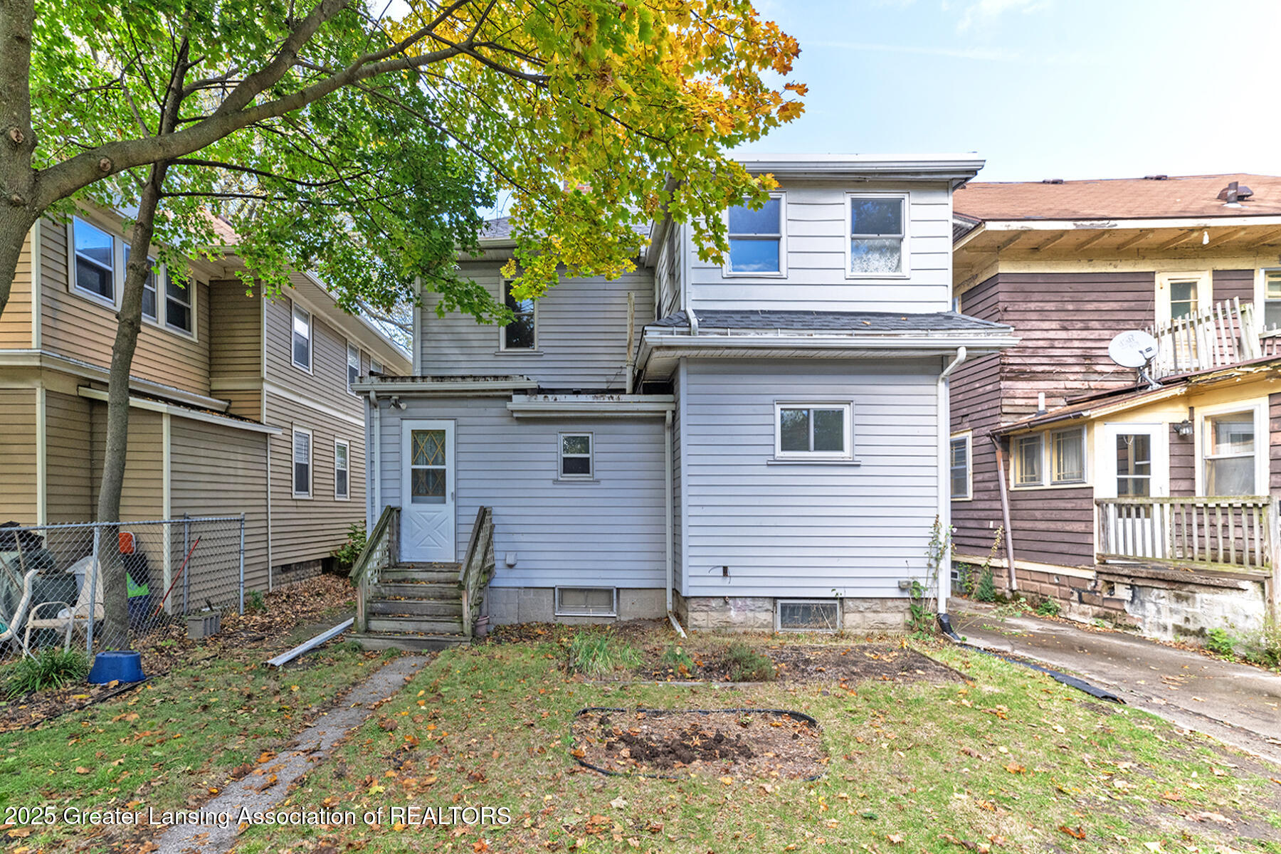 Lansing, Michigan 48915, United States, 4 Bedrooms Bedrooms, ,1 BathroomBathrooms,Residential,Active,236739