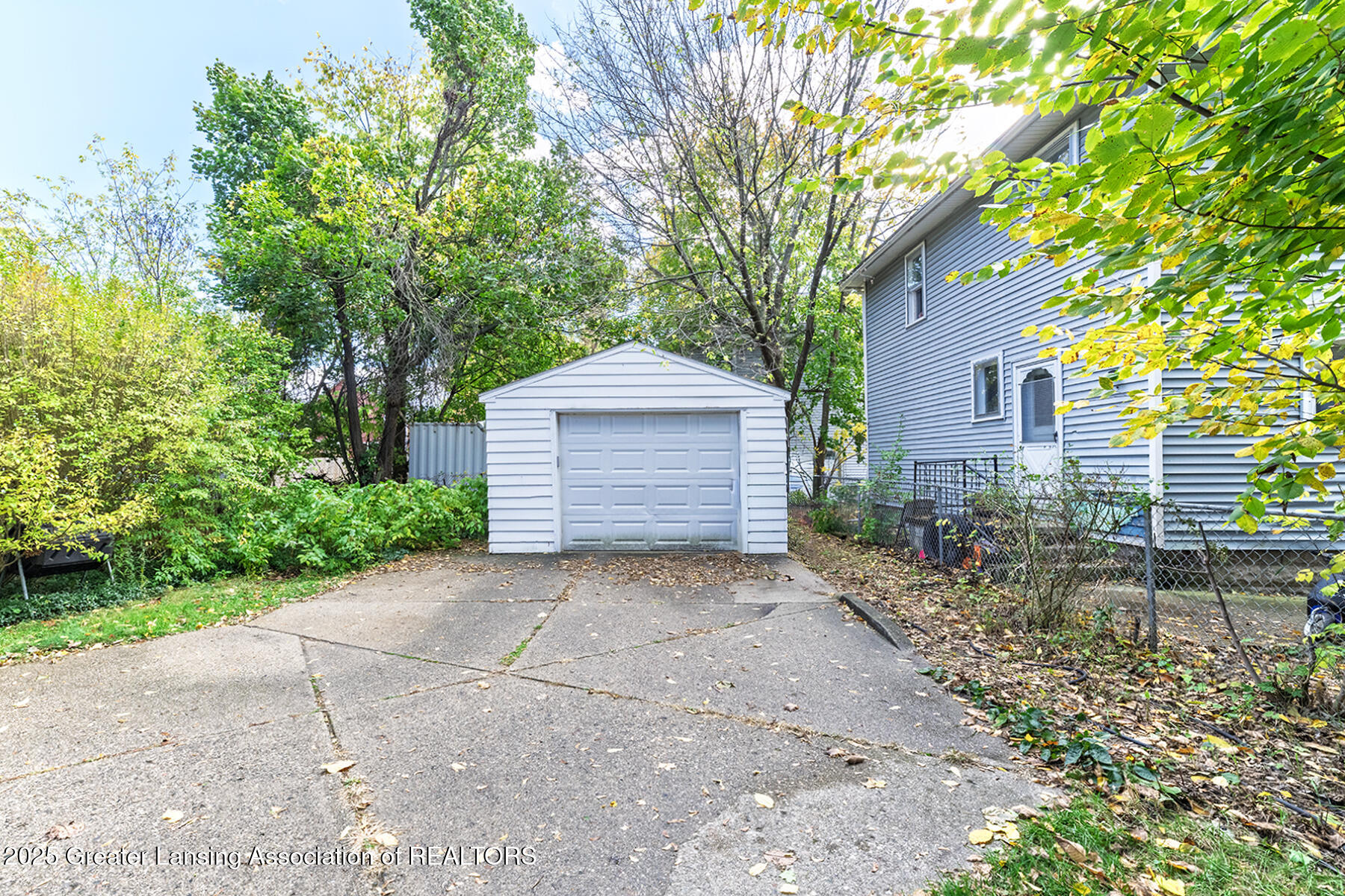 Lansing, Michigan 48915, United States, 4 Bedrooms Bedrooms, ,1 BathroomBathrooms,Residential,Active,236739