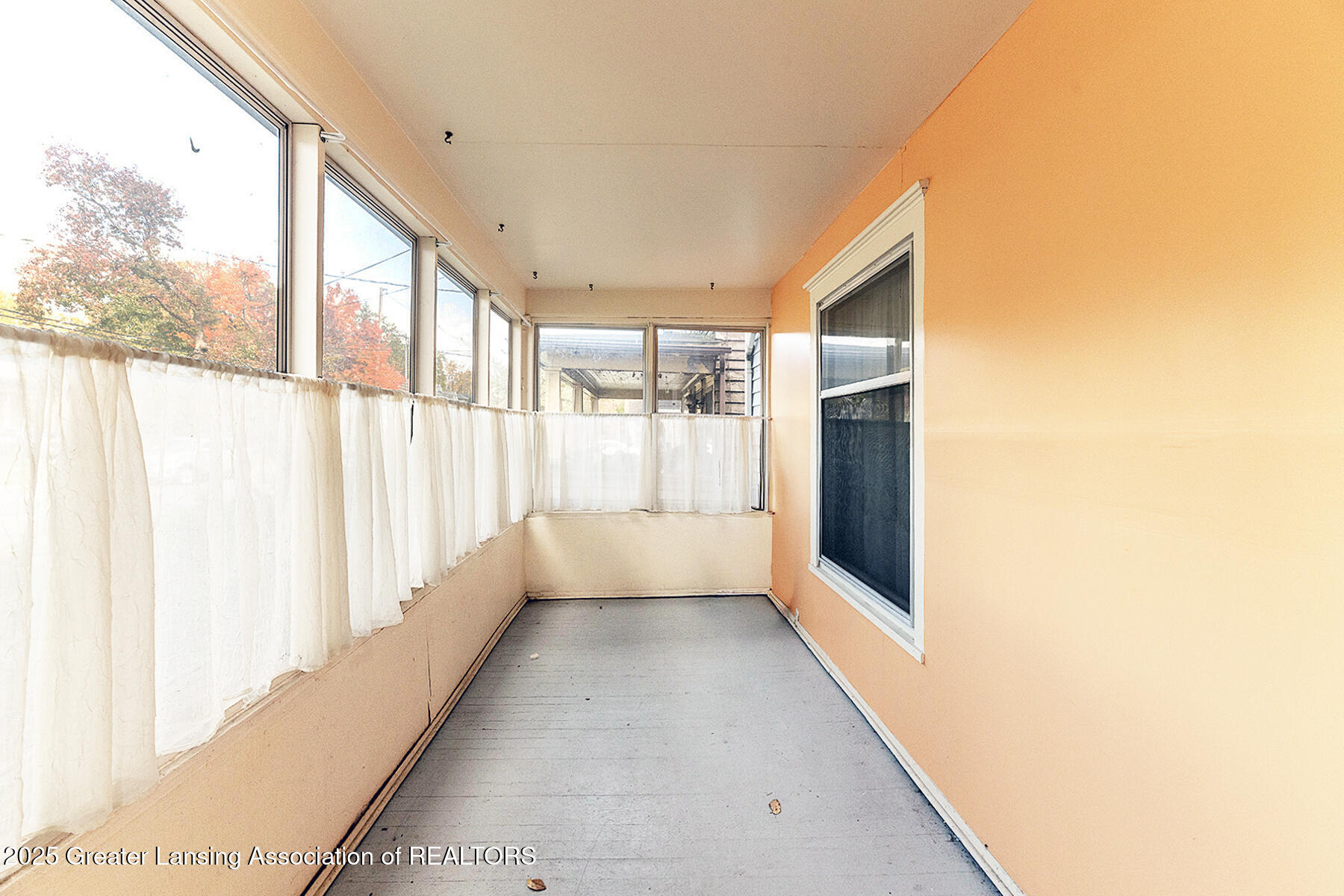 Lansing, Michigan 48915, United States, 4 Bedrooms Bedrooms, ,1 BathroomBathrooms,Residential,Active,236739