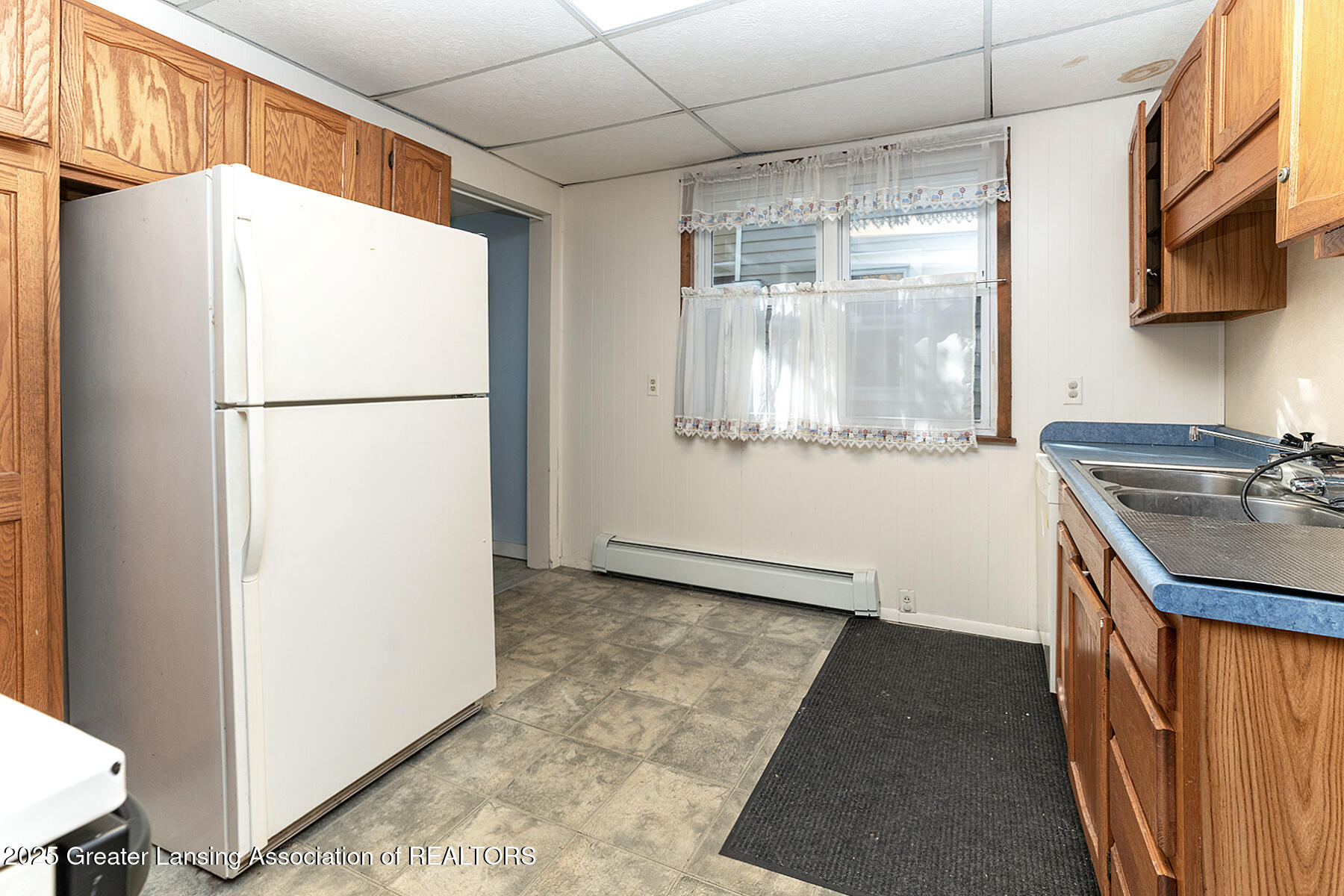 Lansing, Michigan 48915, United States, 4 Bedrooms Bedrooms, ,1 BathroomBathrooms,Residential,Active,236739