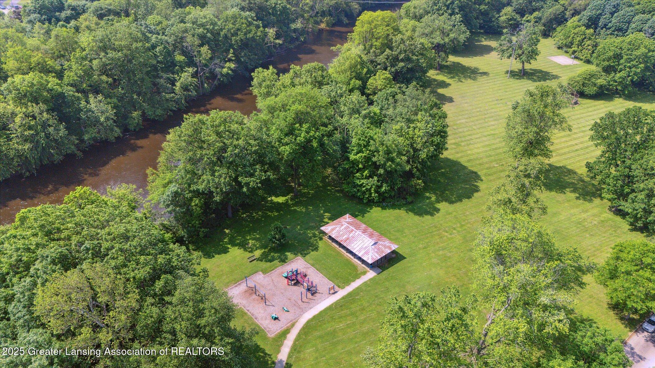 Lansing, Michigan 48906, United States, 3 Bedrooms Bedrooms, ,1 BathroomBathrooms,Residential,Active,141016