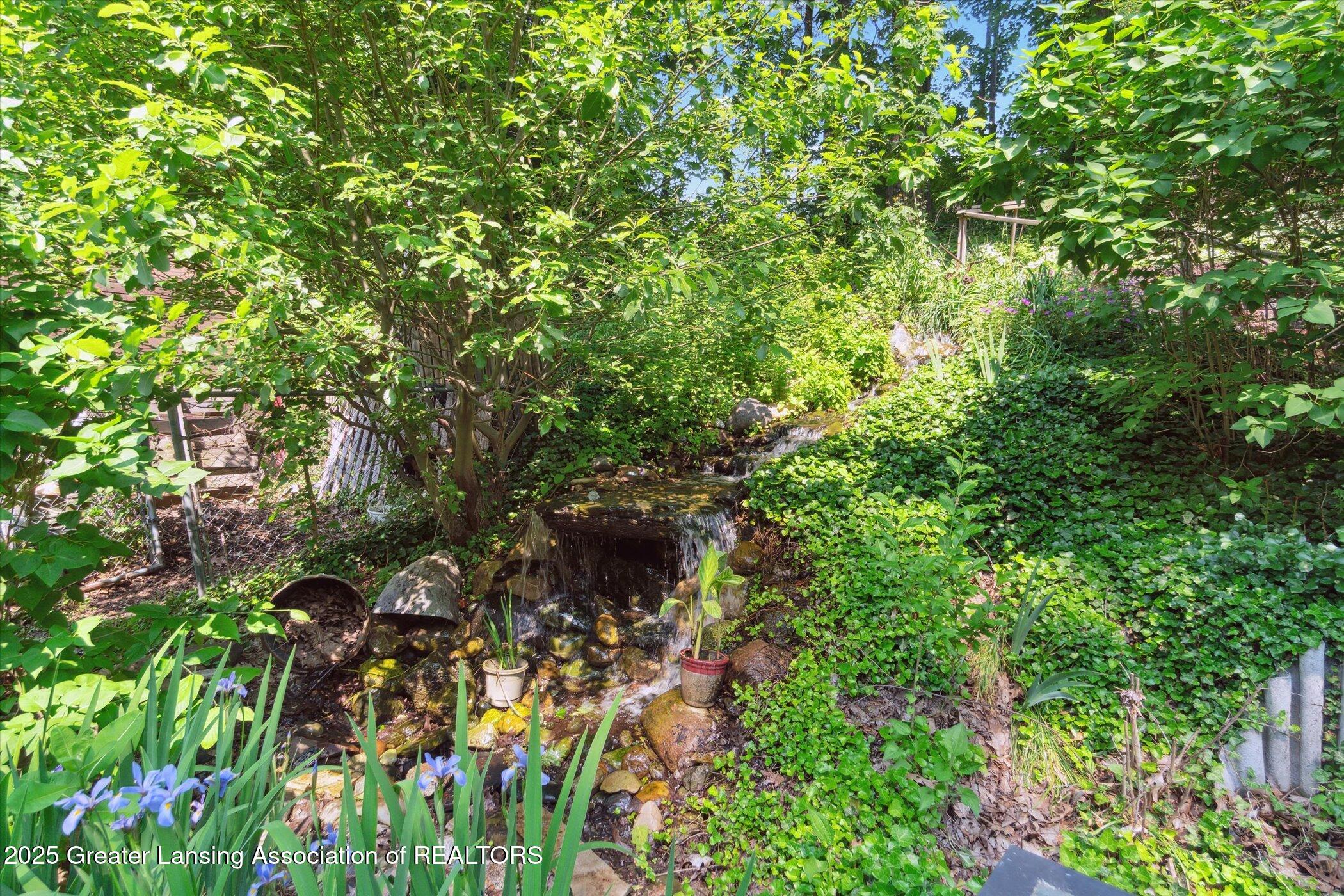 Lansing, Michigan 48906, United States, 3 Bedrooms Bedrooms, ,1 BathroomBathrooms,Residential,Active,141016