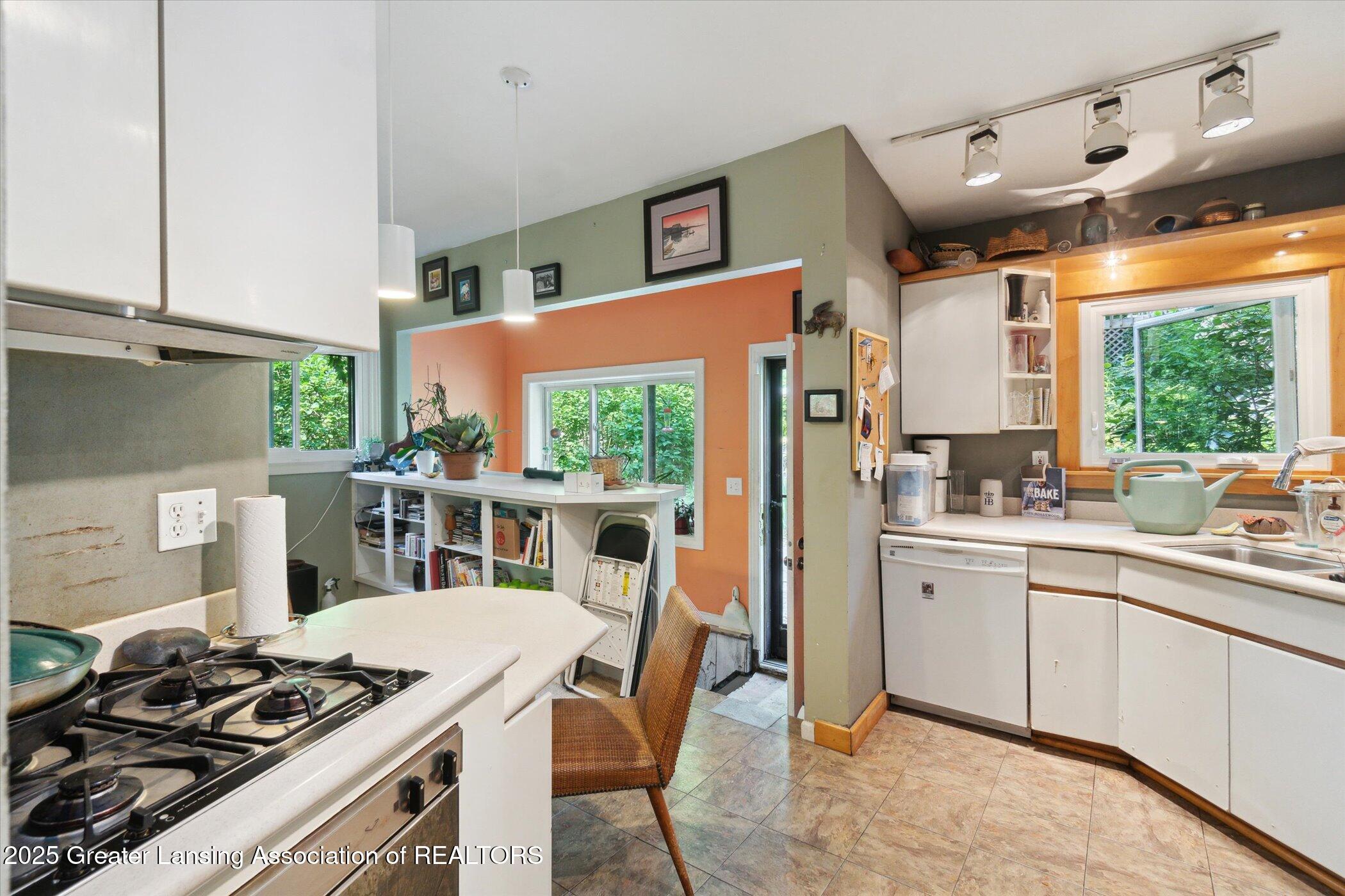 Lansing, Michigan 48906, United States, 3 Bedrooms Bedrooms, ,1 BathroomBathrooms,Residential,Active,141016