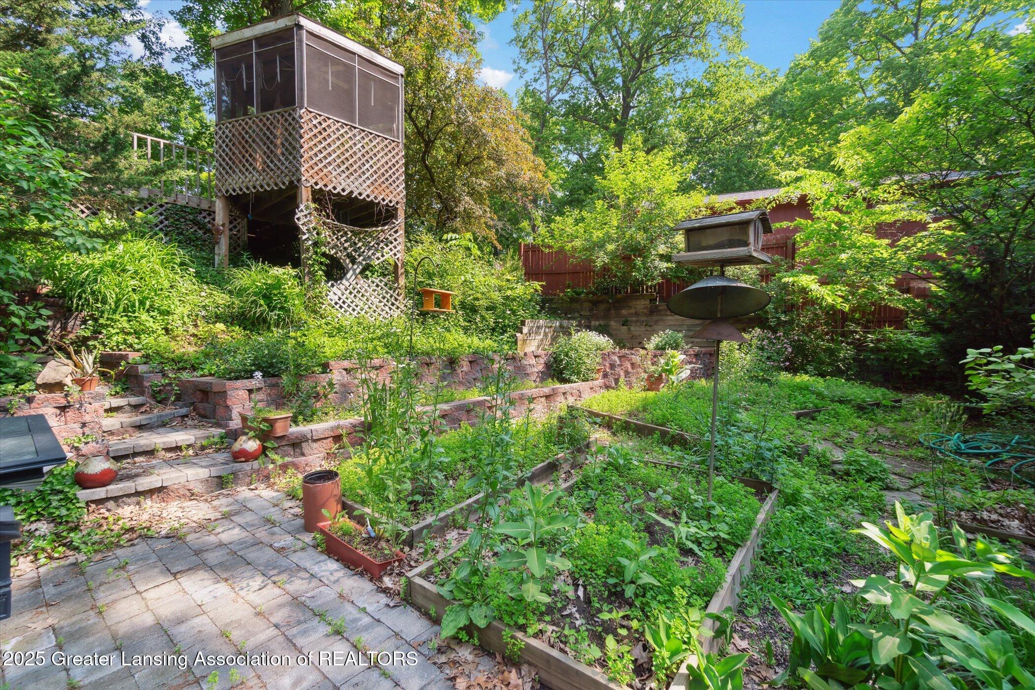 Lansing, Michigan 48906, United States, 3 Bedrooms Bedrooms, ,1 BathroomBathrooms,Residential,Active,141016