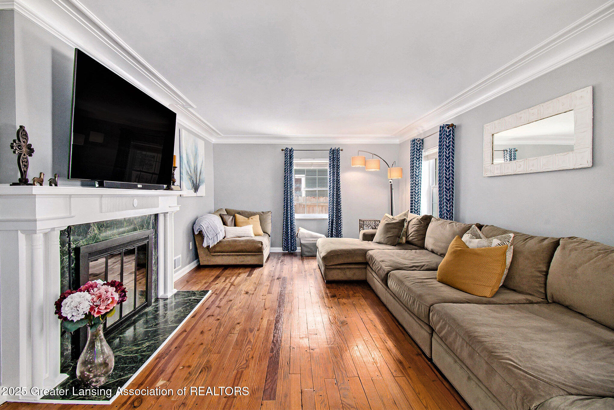 Lansing, Michigan 48910, United States, 3 Bedrooms Bedrooms, ,2 BathroomsBathrooms,Residential,Pending,151094