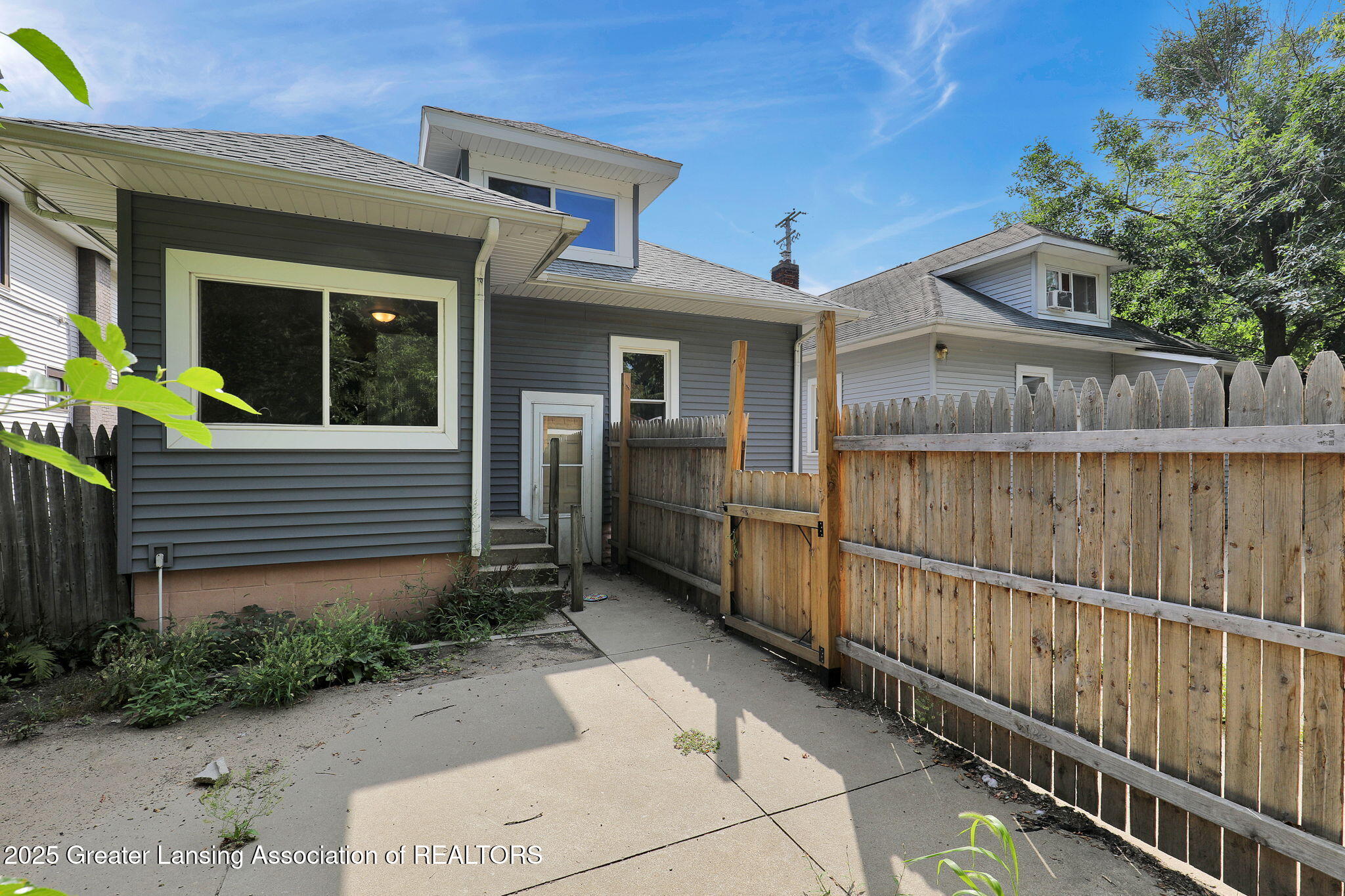 Lansing, Michigan 48910, United States, 3 Bedrooms Bedrooms, ,1 BathroomBathrooms,Residential,Active,194265