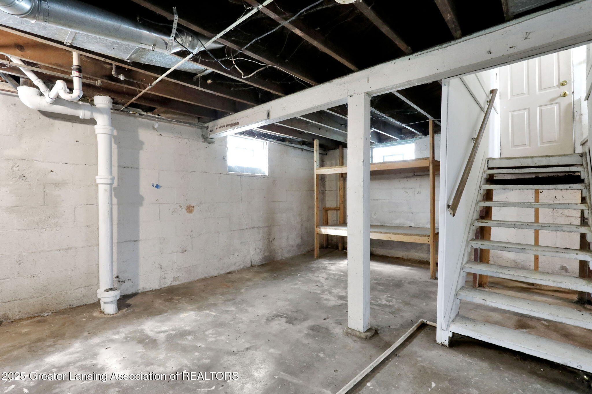 Lansing, Michigan 48910, United States, 3 Bedrooms Bedrooms, ,1 BathroomBathrooms,Residential,Active,194265