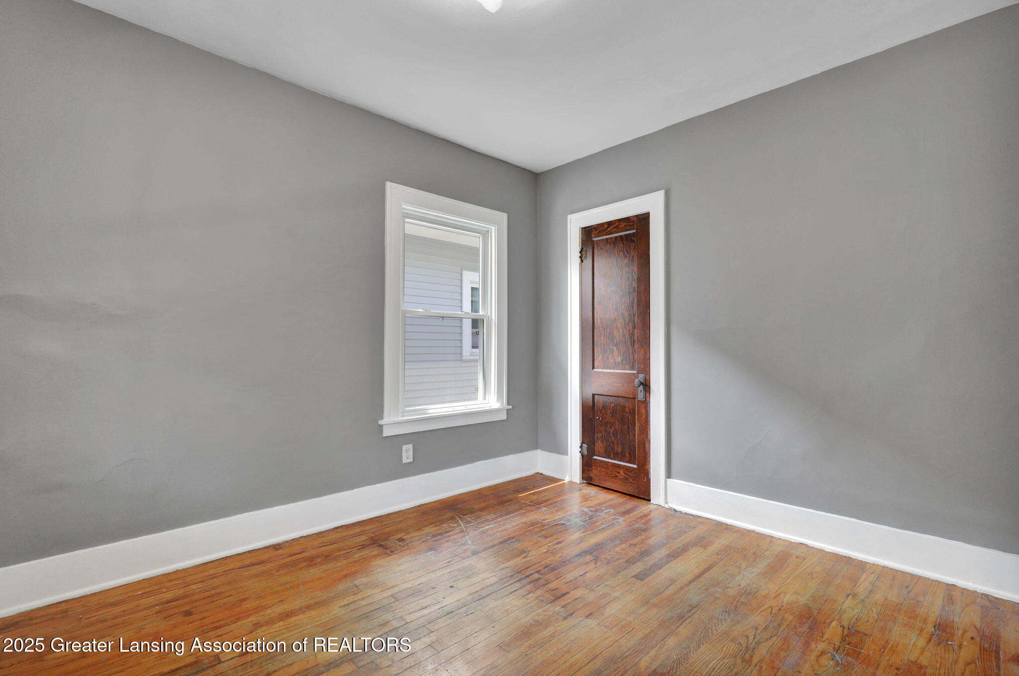 Lansing, Michigan 48910, United States, 3 Bedrooms Bedrooms, ,1 BathroomBathrooms,Residential,Active,194265