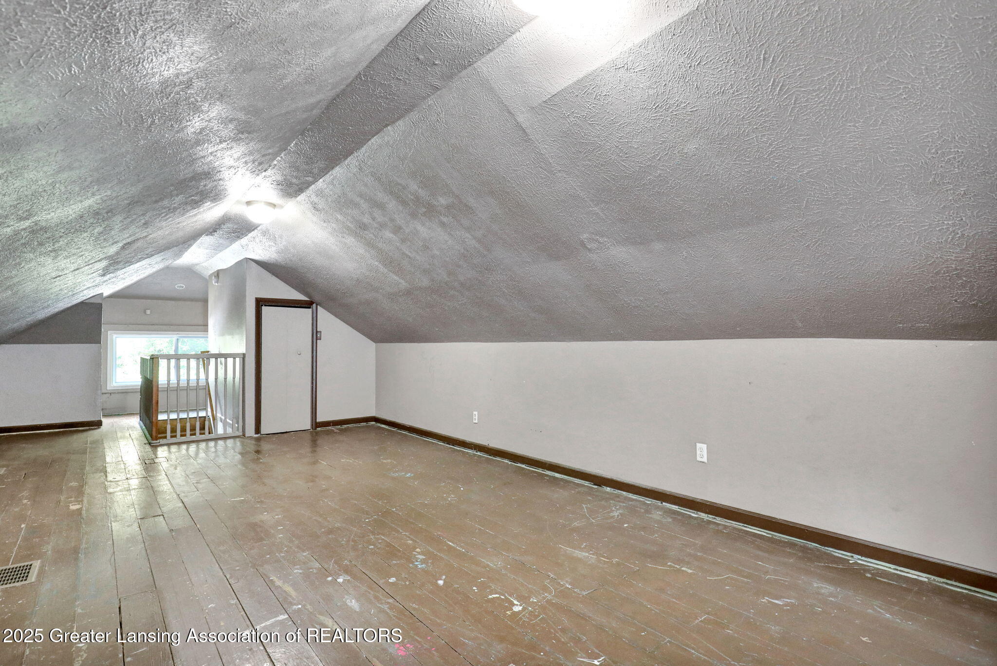 Lansing, Michigan 48910, United States, 3 Bedrooms Bedrooms, ,1 BathroomBathrooms,Residential,Active,194265