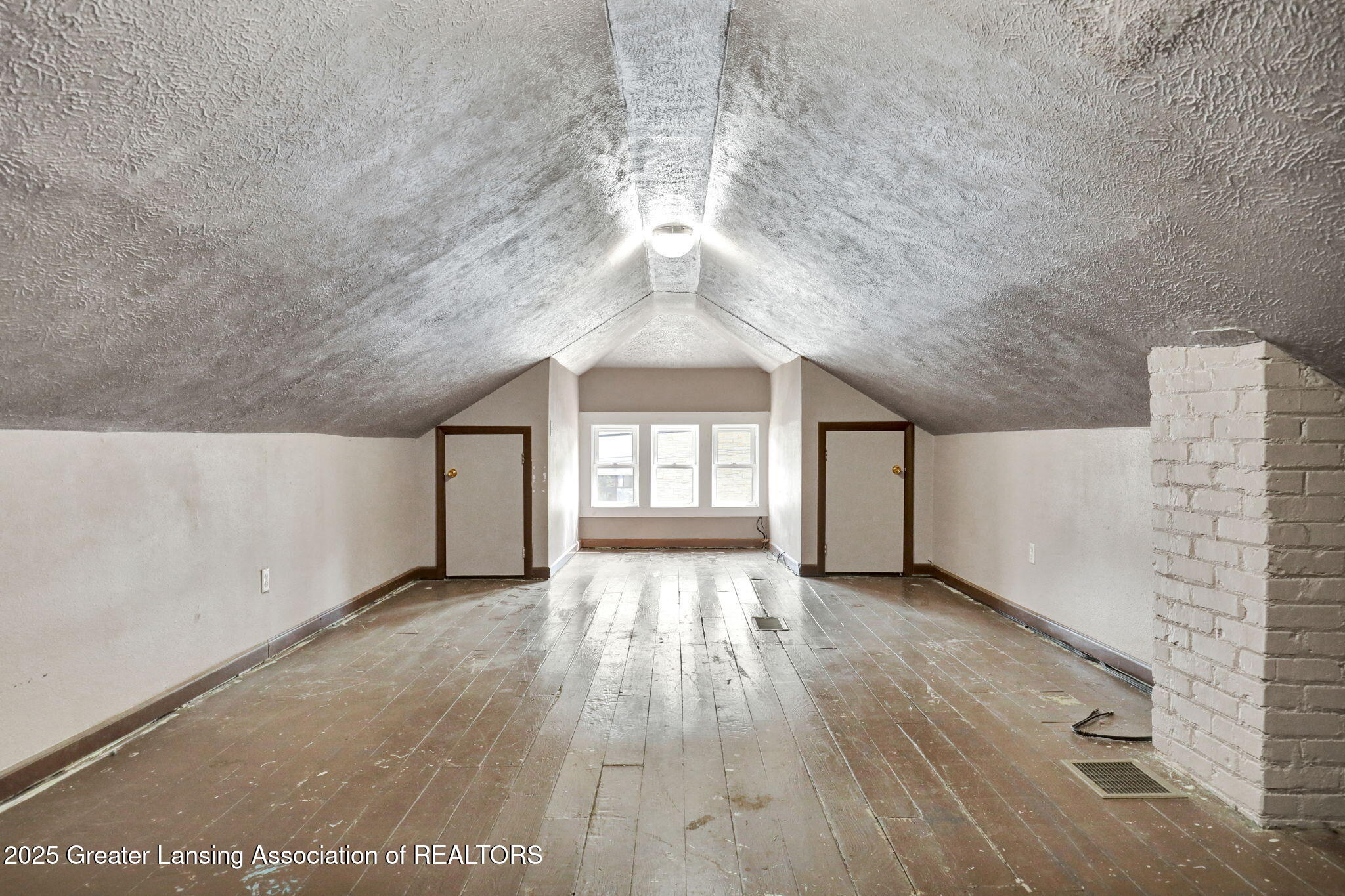 Lansing, Michigan 48910, United States, 3 Bedrooms Bedrooms, ,1 BathroomBathrooms,Residential,Active,194265